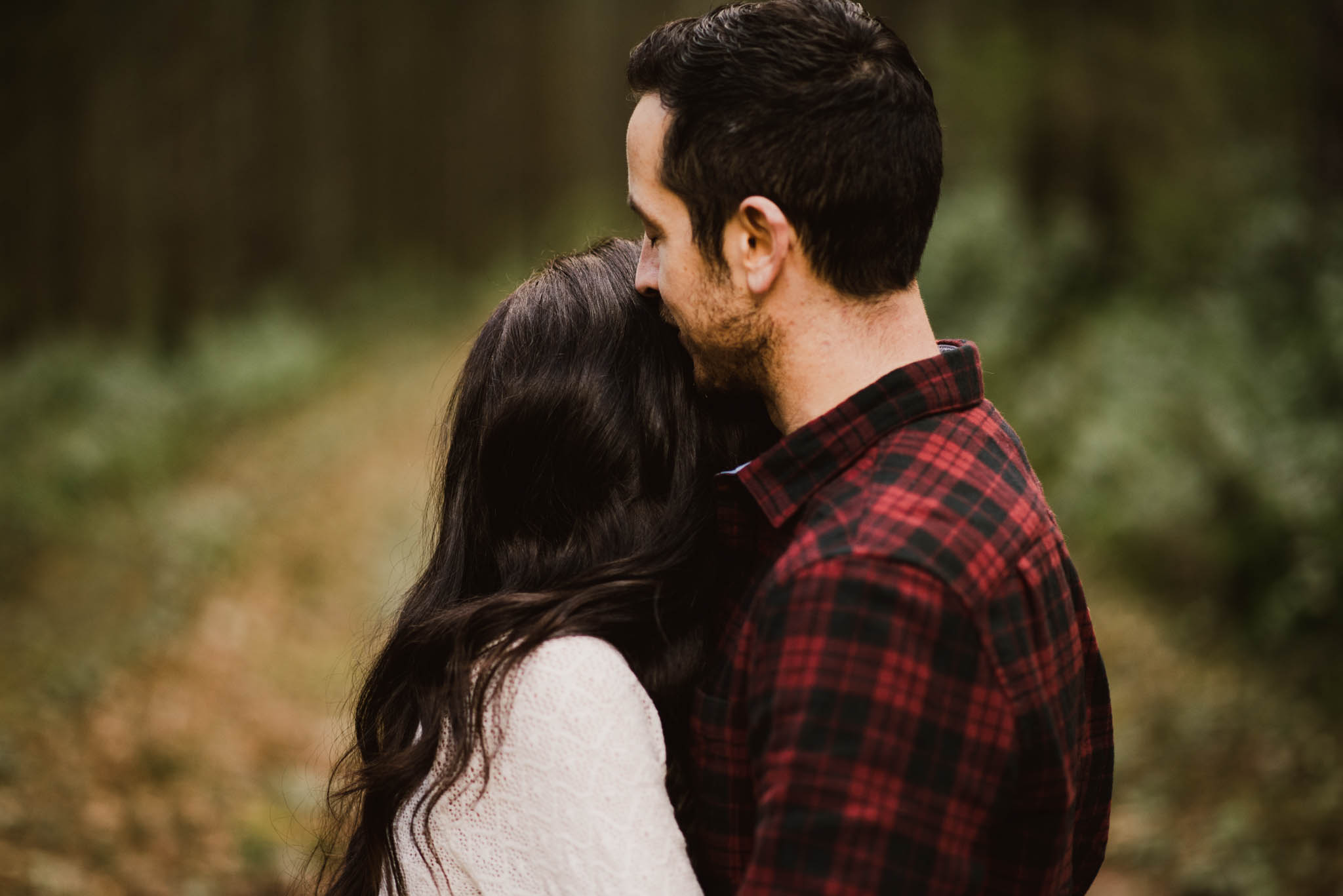 ©Isaiah-&-Taylor-Photography---Rattlesnake-Ledge-Trail-Engagement,-Seattle-Washington-005.jpg