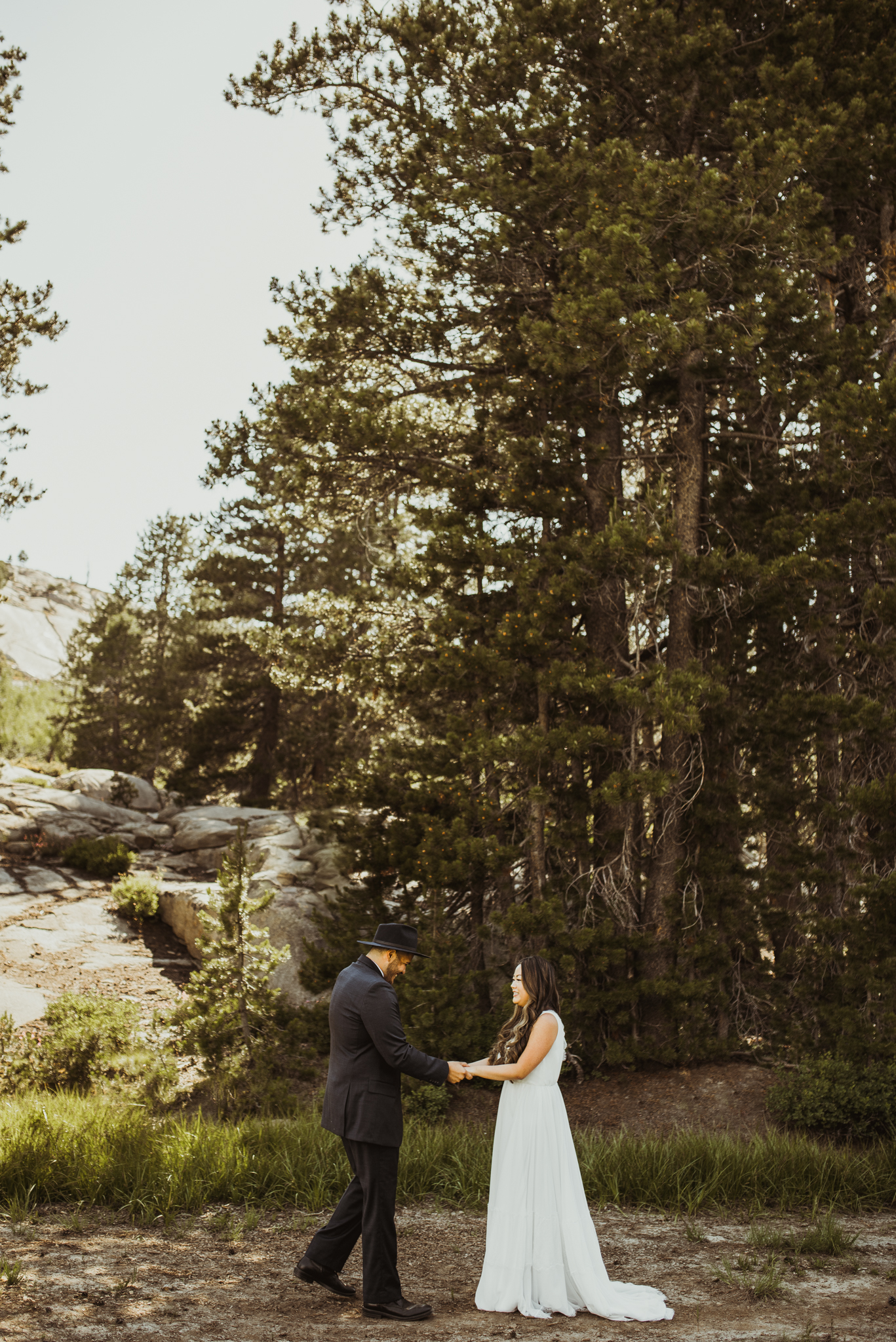 ©Isaiah & Taylor Photography -The Hideout Wedding, Kirkwood California, Lake Tahoe Wedding Photographer-73.jpg