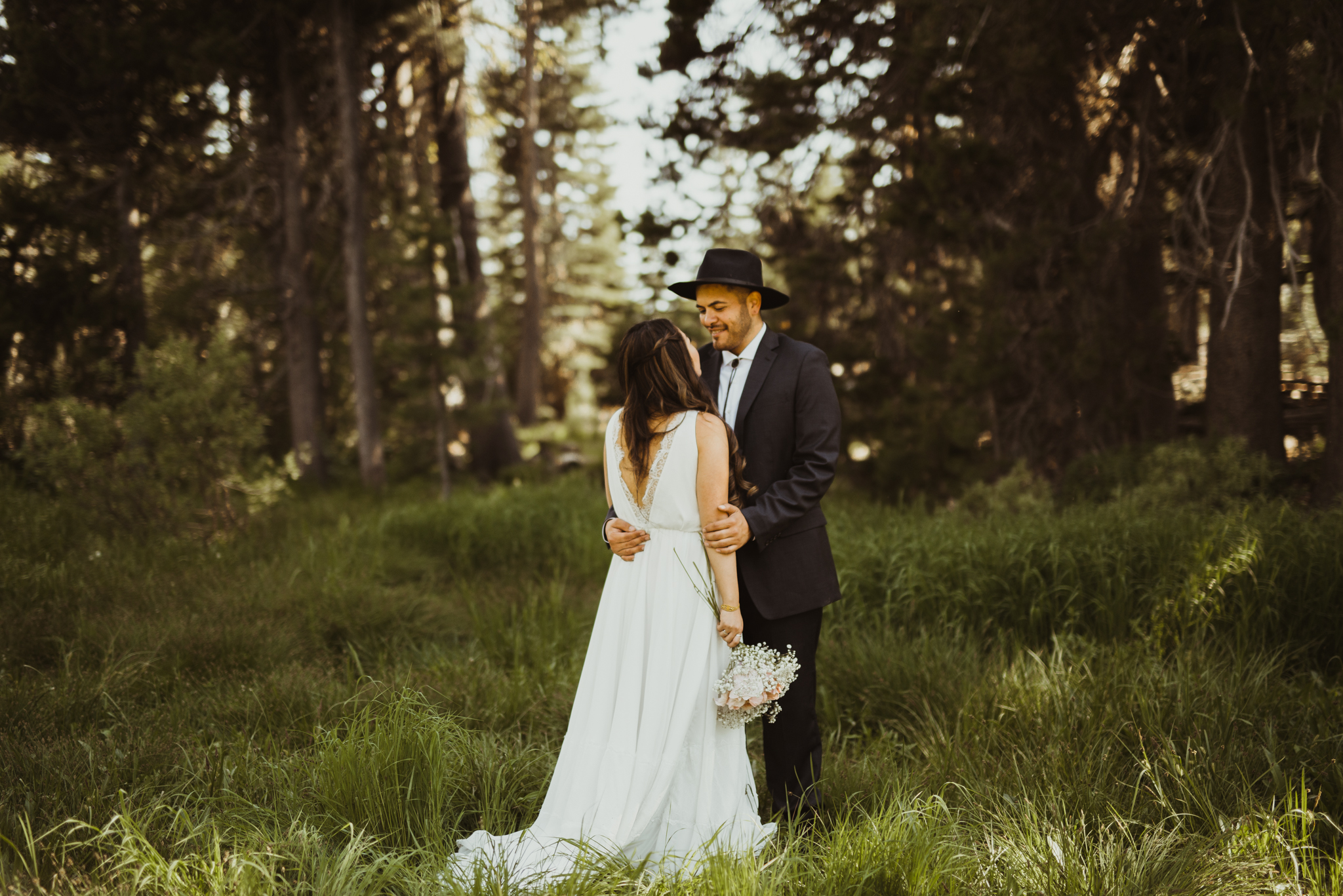 ©Isaiah & Taylor Photography -The Hideout Wedding, Kirkwood California, Lake Tahoe Wedding Photographer-113.jpg
