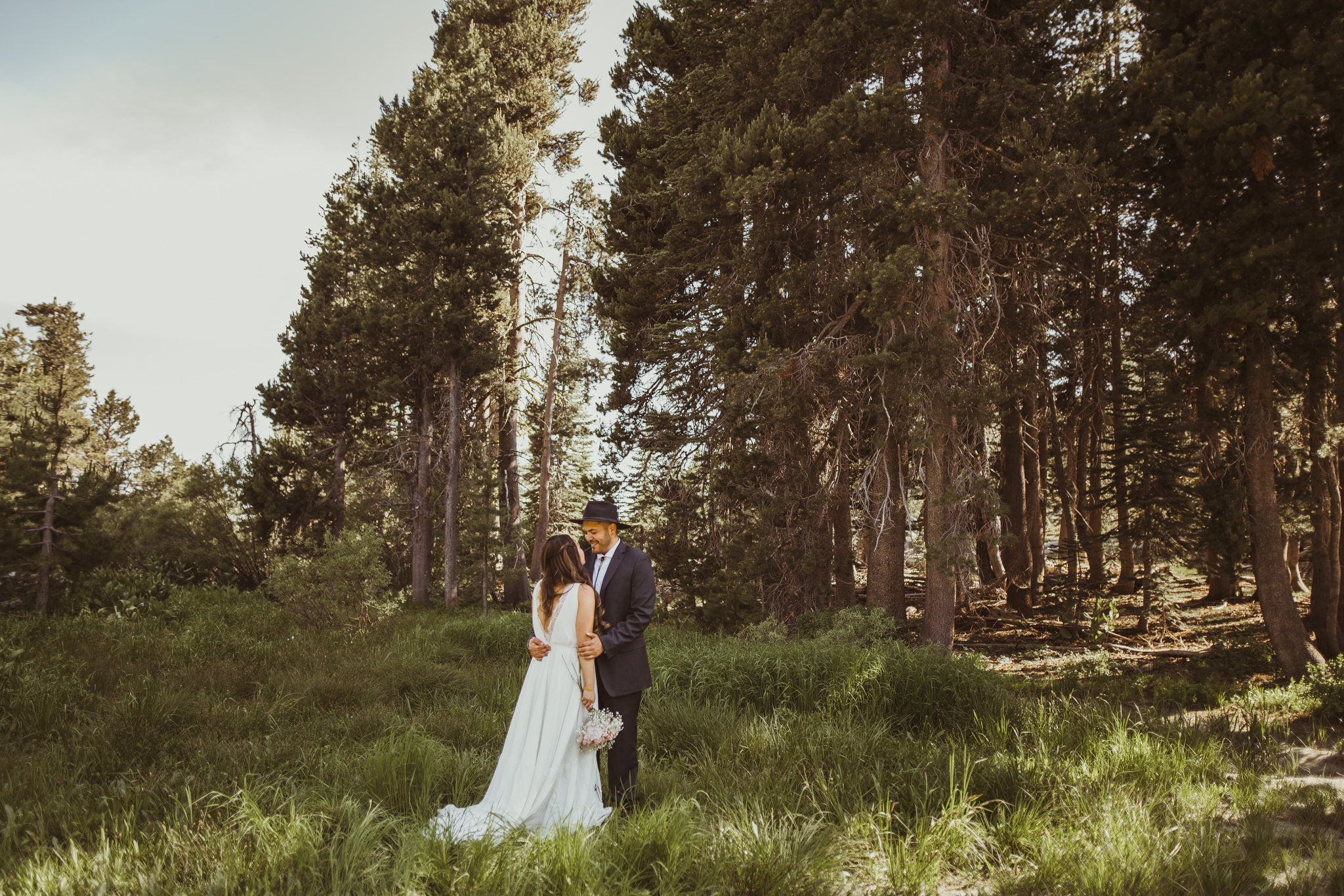 ©Isaiah & Taylor Photography -The Hideout Wedding, Kirkwood California, Lake Tahoe Wedding Photographer-111.jpg