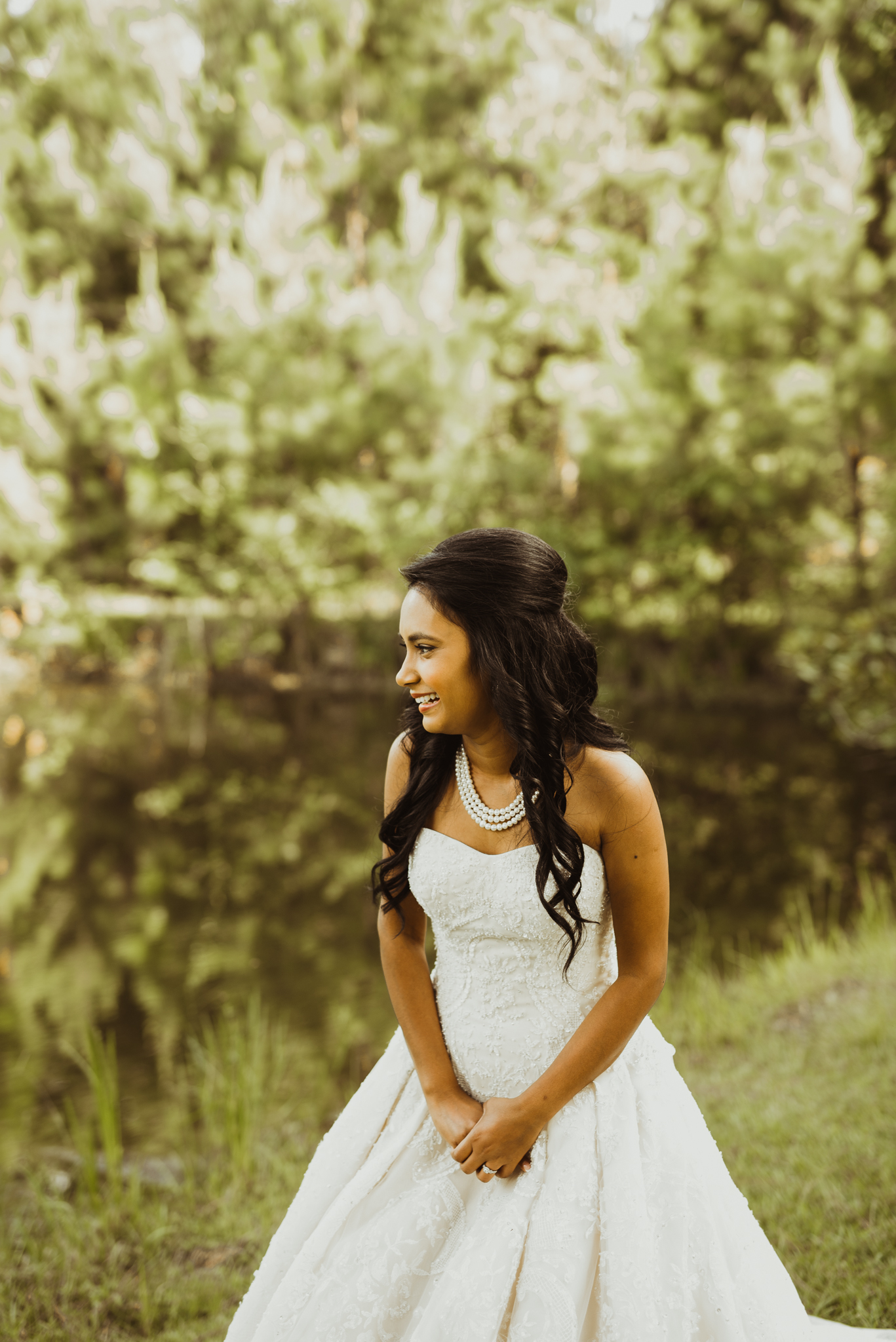 ©Isaiah & Taylor Photography - Lakeside Barn Wedding, Private Estate, Poplarville Mississippi-33.jpg