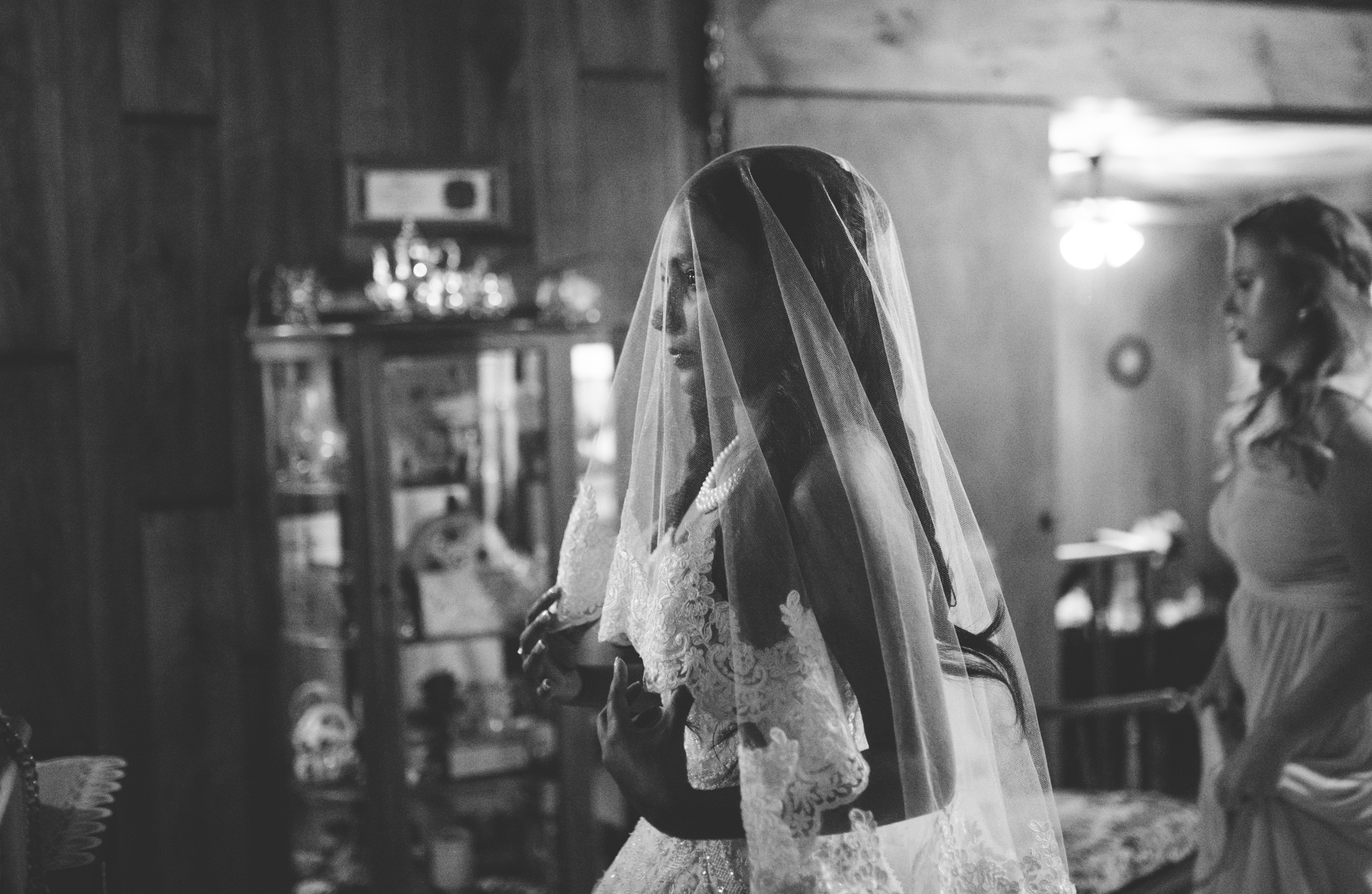 ©Isaiah & Taylor Photography - Lakeside Barn Wedding, Private Estate, Poplarville Mississippi-51.jpg