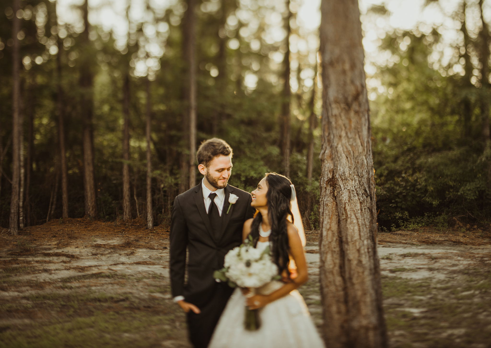 ©Isaiah & Taylor Photography - Lakeside Barn Wedding, Private Estate, Poplarville Mississippi-87.jpg