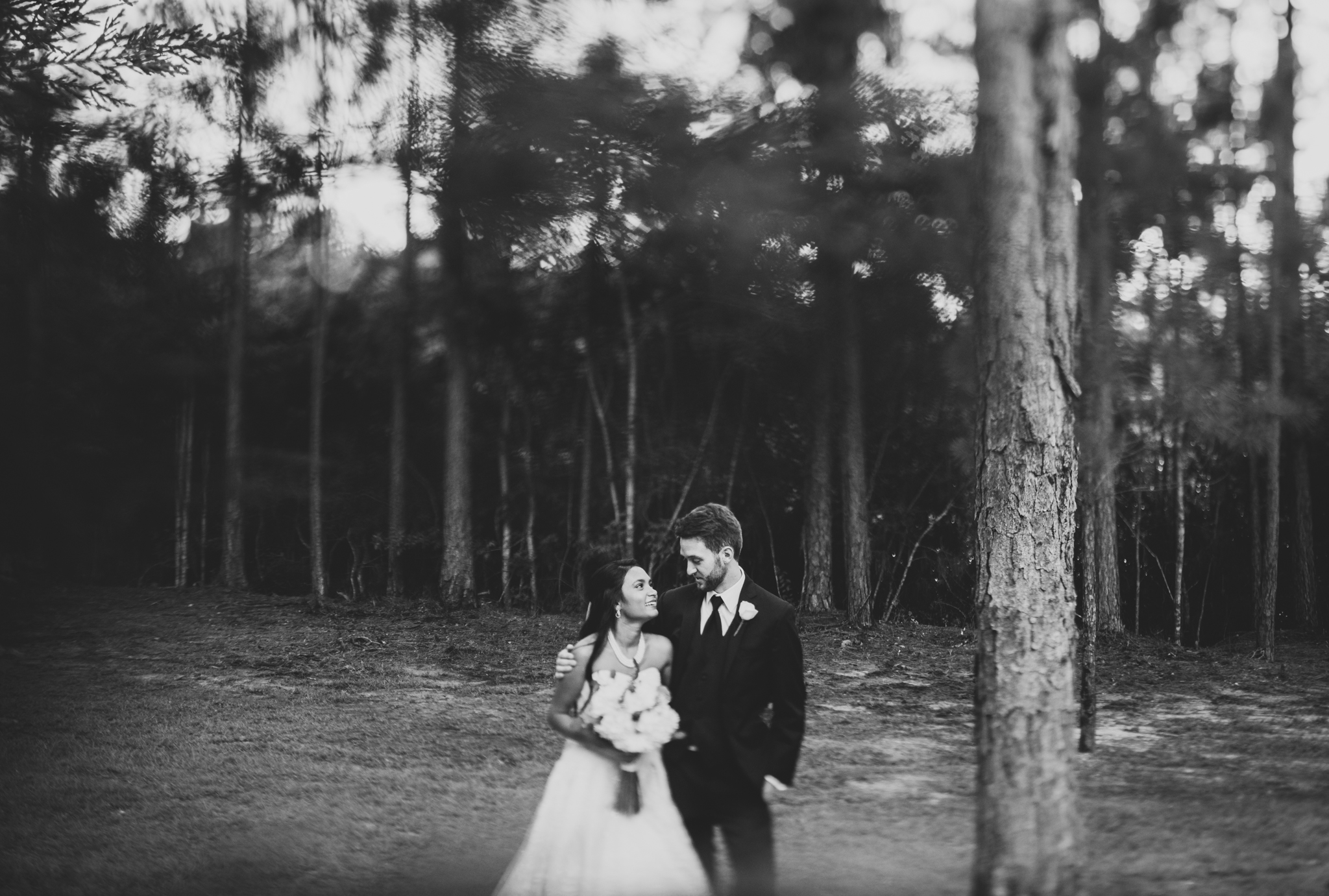 ©Isaiah & Taylor Photography - Lakeside Barn Wedding, Private Estate, Poplarville Mississippi-95.jpg