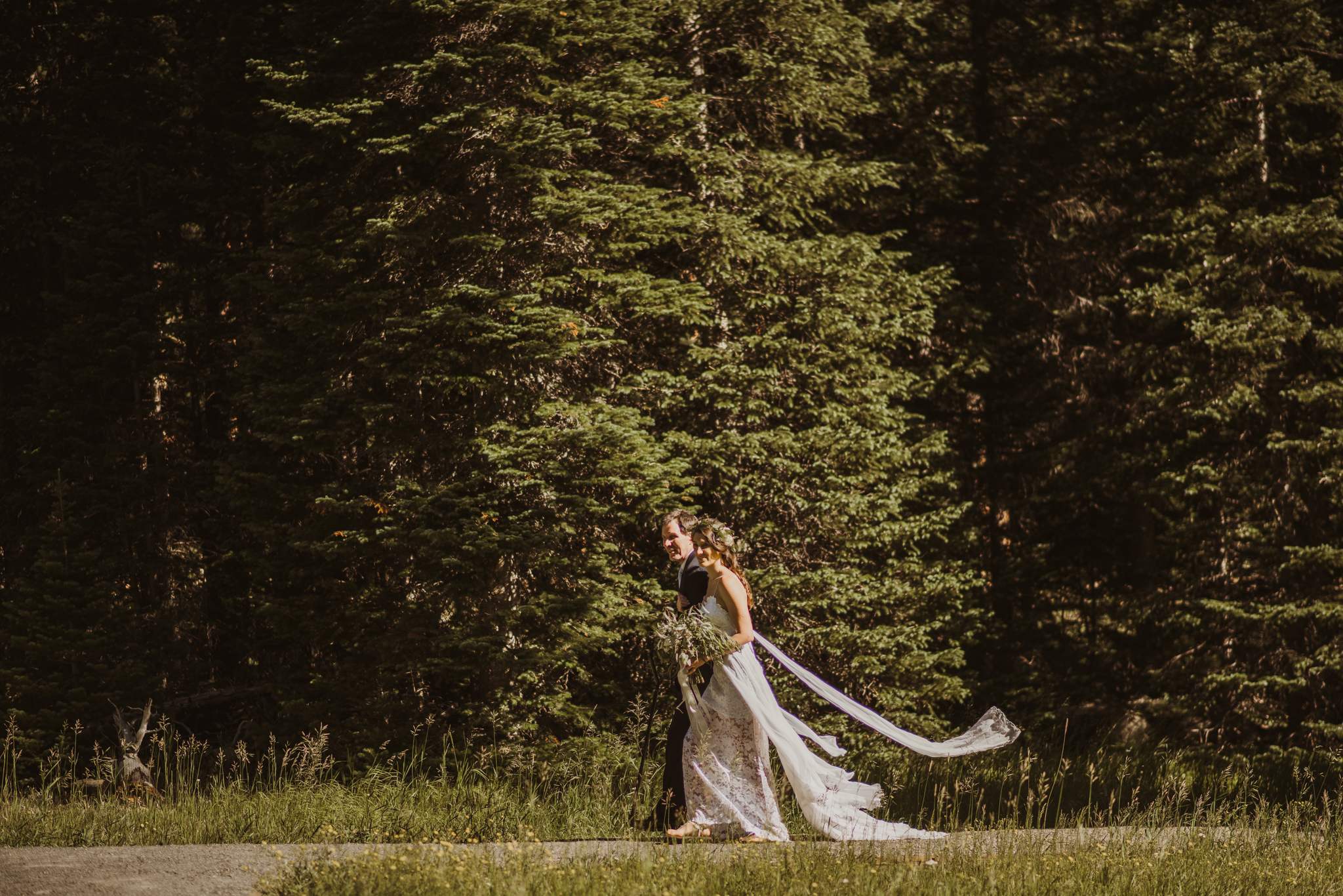 ©Isaiah + Taylor Photography - Estes National Park Adventure Elopement, Colorado Rockies-18.jpg