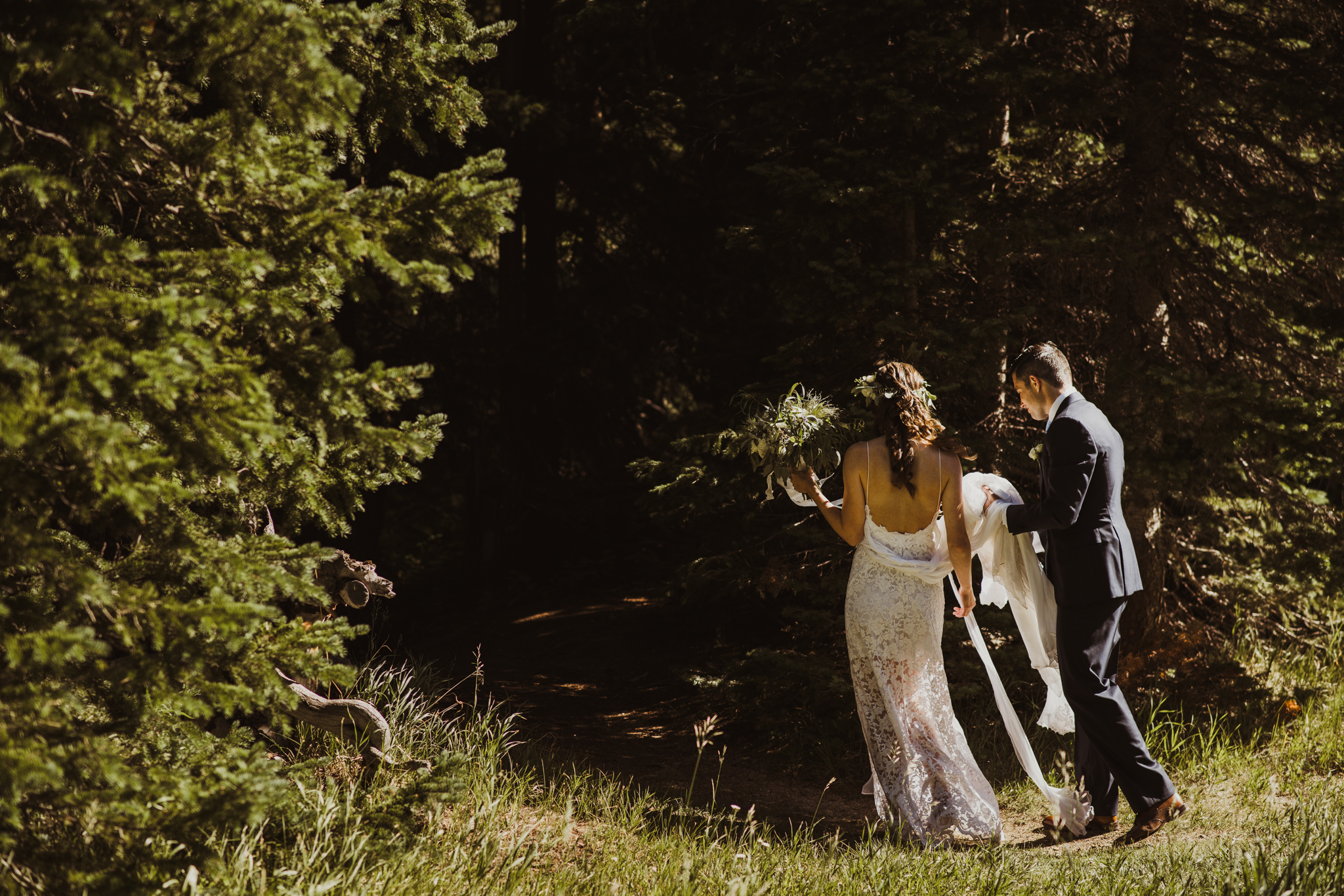 ©Isaiah + Taylor Photography - Estes National Park Adventure Elopement, Colorado Rockies-40.jpg