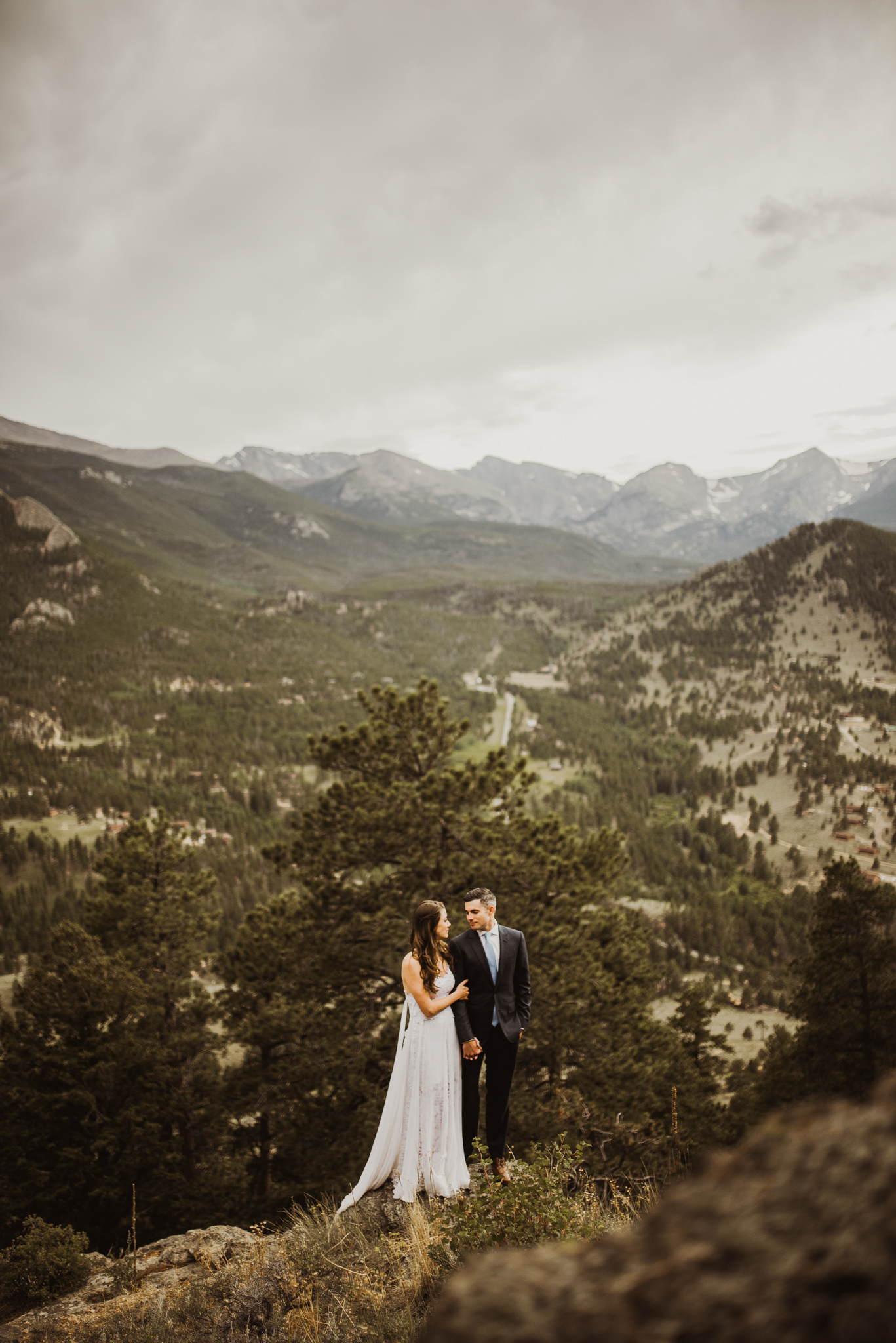 ©Isaiah + Taylor Photography - Estes National Park Adventure Elopement, Colorado Rockies-106.jpg