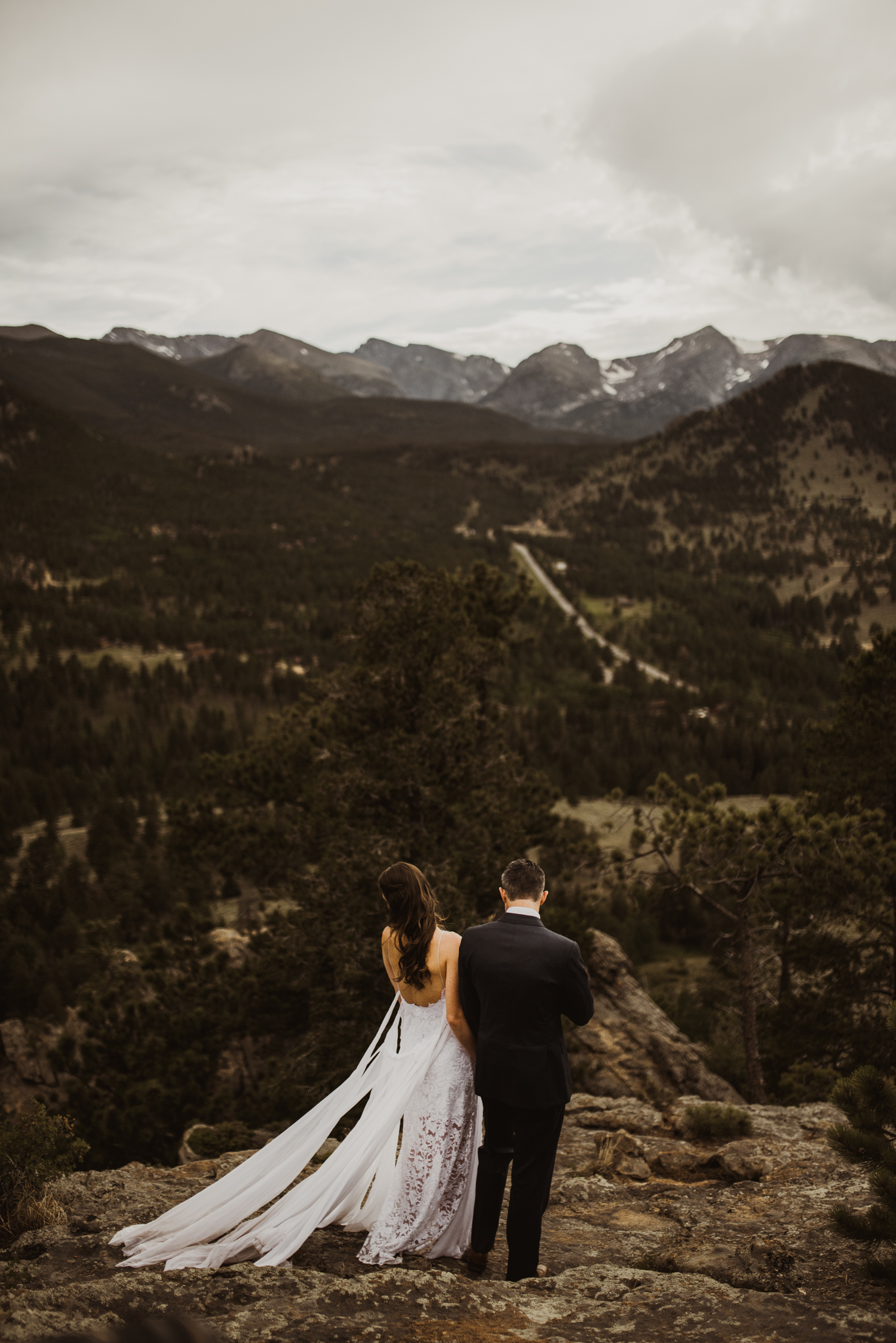 ©Isaiah + Taylor Photography - Estes National Park Adventure Elopement, Colorado Rockies-129.jpg