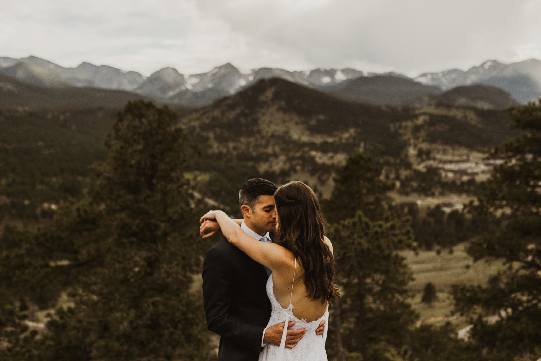 ©Isaiah + Taylor Photography - Estes National Park Adventure Elopement, Colorado Rockies-131.jpg