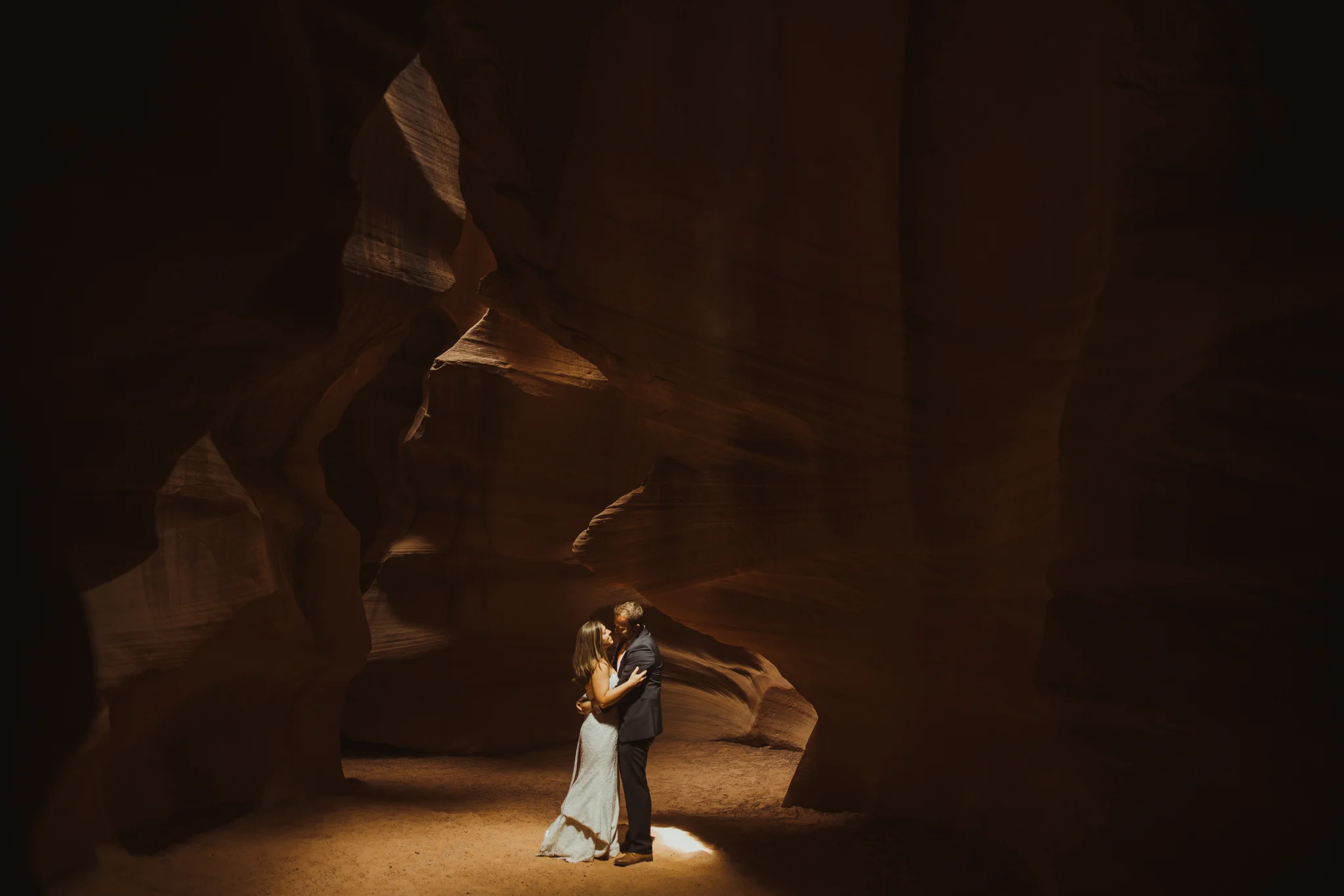 ©Isaiah + Taylor Photography - Lake Powell Elopement & Antelope Canyon & Horseshoe Bend, Page, Arizona-79.jpg