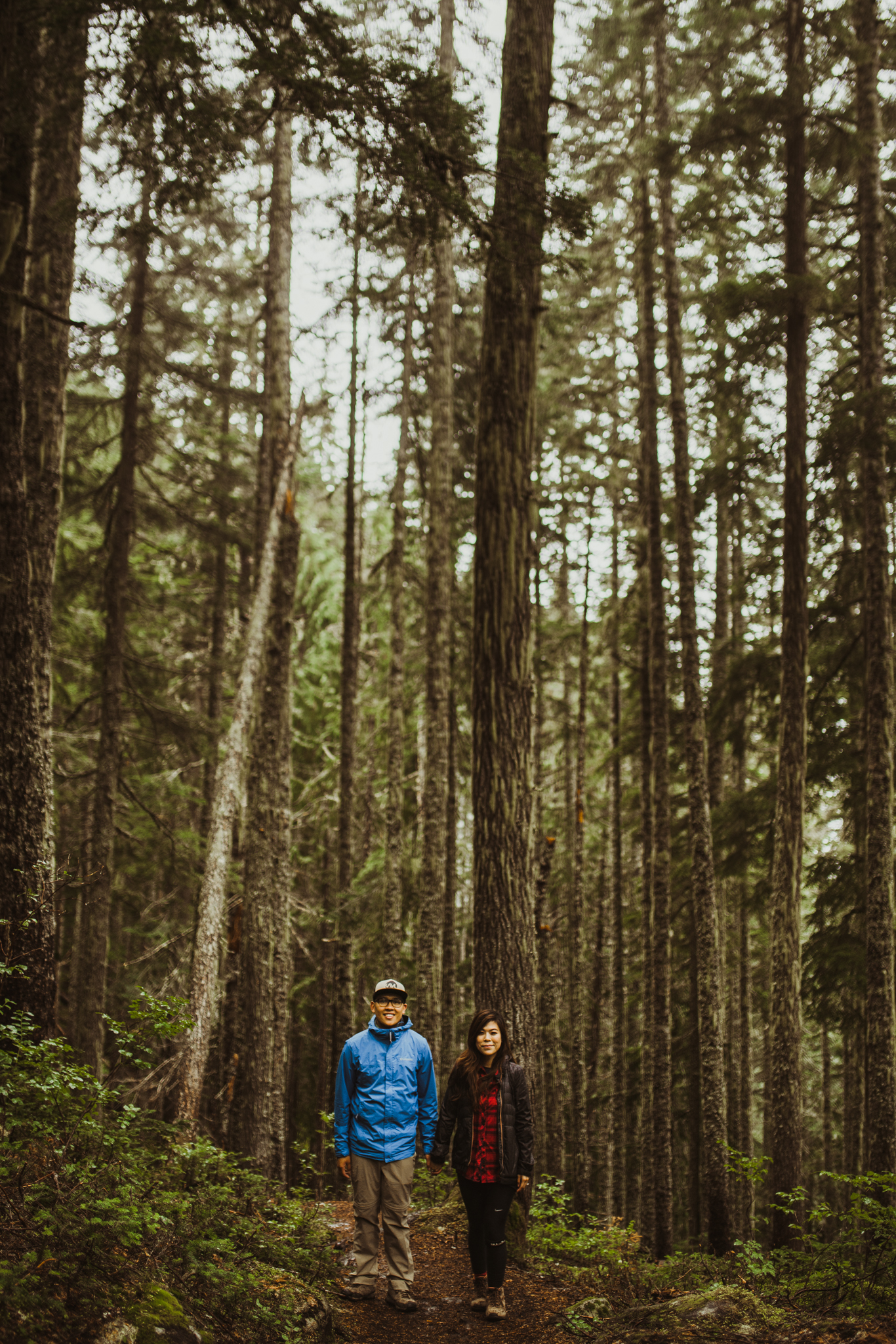 ©Isaiah-&-Taylor-Photography---Hidden-Lake-Cascade-Mountains-Engagement,-Washington-013.jpg