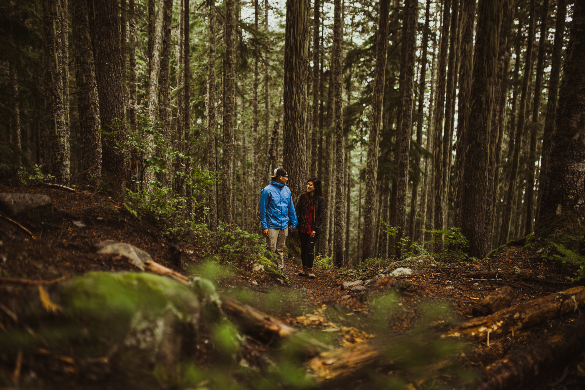 ©Isaiah-&-Taylor-Photography---Hidden-Lake-Cascade-Mountains-Engagement,-Washington-015.jpg