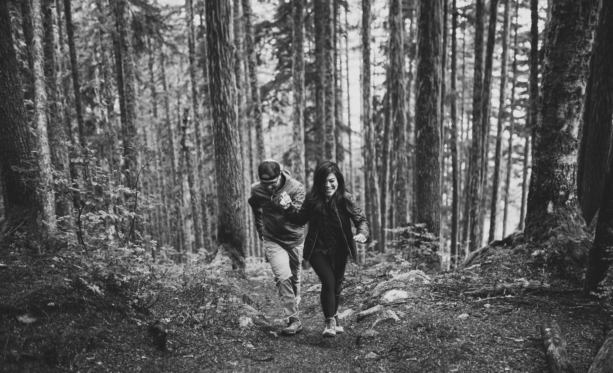 ©Isaiah-&-Taylor-Photography---Hidden-Lake-Cascade-Mountains-Engagement,-Washington-017.jpg