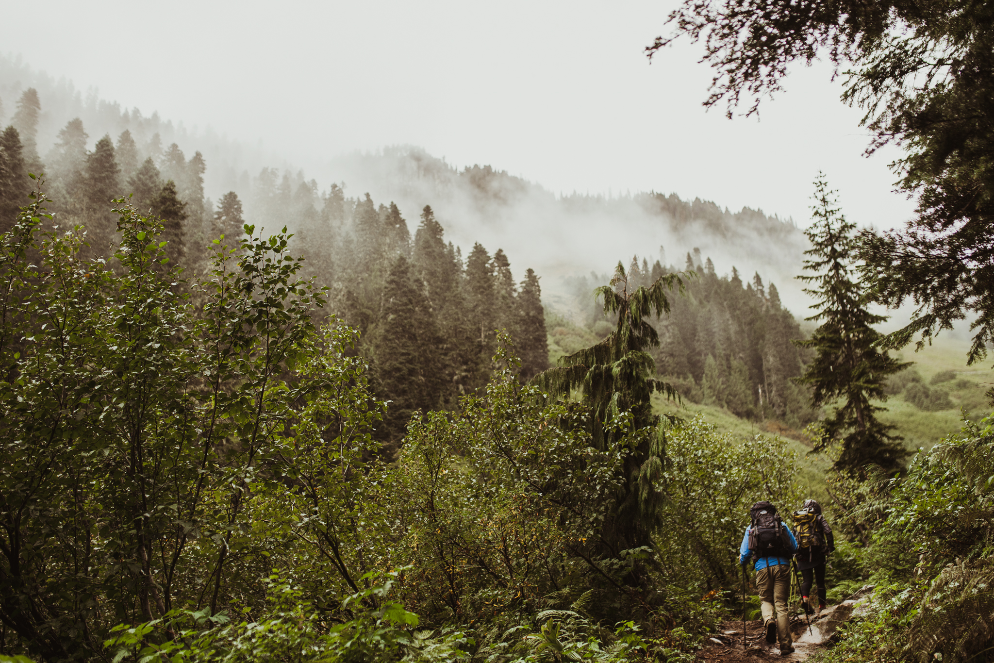 ©Isaiah-&-Taylor-Photography---Hidden-Lake-Cascade-Mountains-Engagement,-Washington-024.jpg