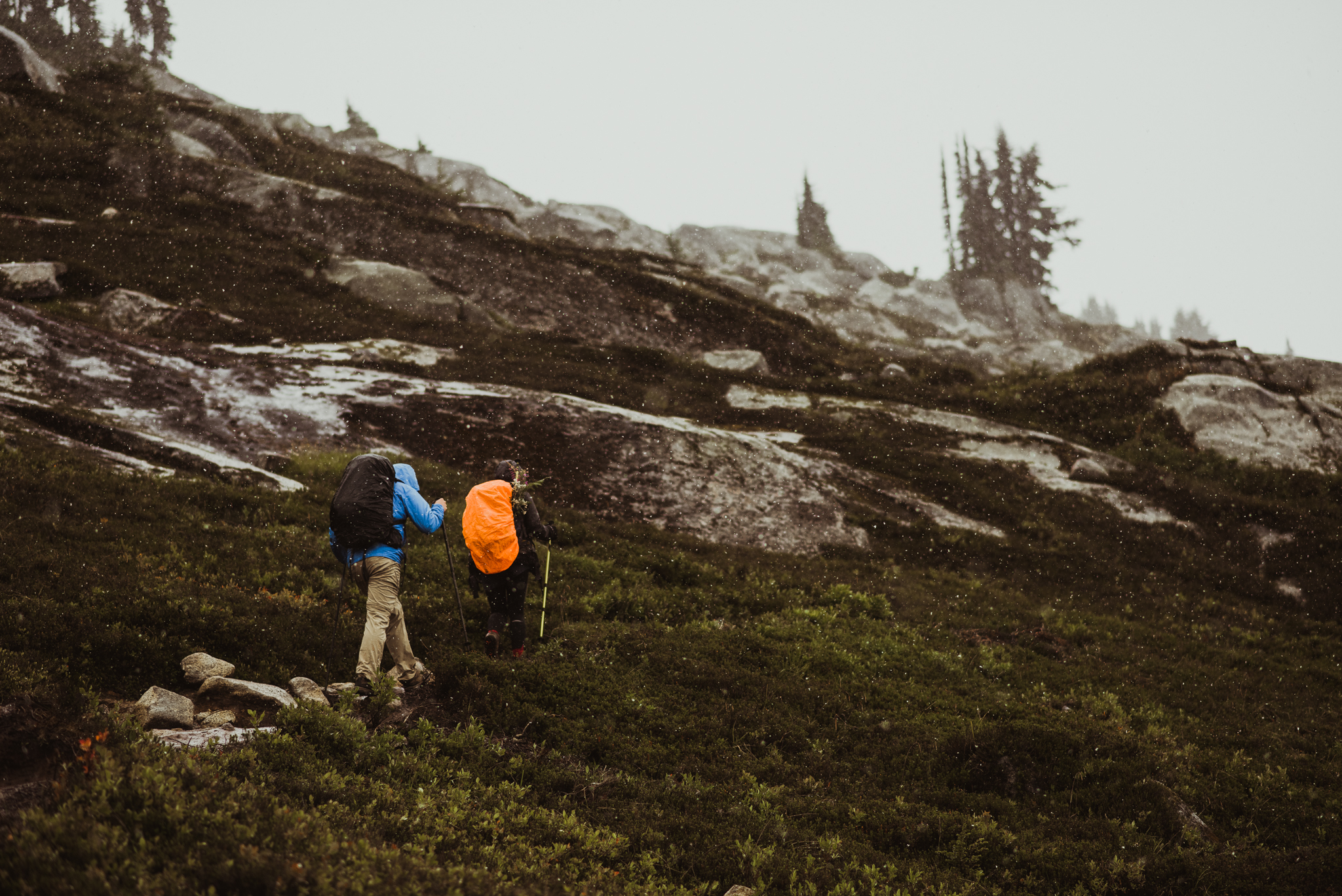 ©Isaiah-&-Taylor-Photography---Hidden-Lake-Cascade-Mountains-Engagement,-Washington-052.jpg