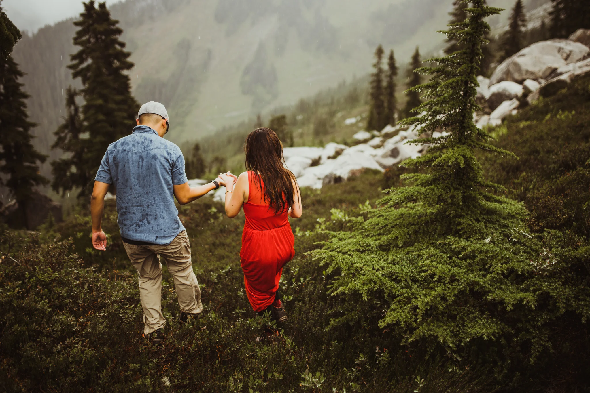 ©Isaiah-&-Taylor-Photography---Hidden-Lake-Cascade-Mountains-Engagement,-Washington-061.jpg