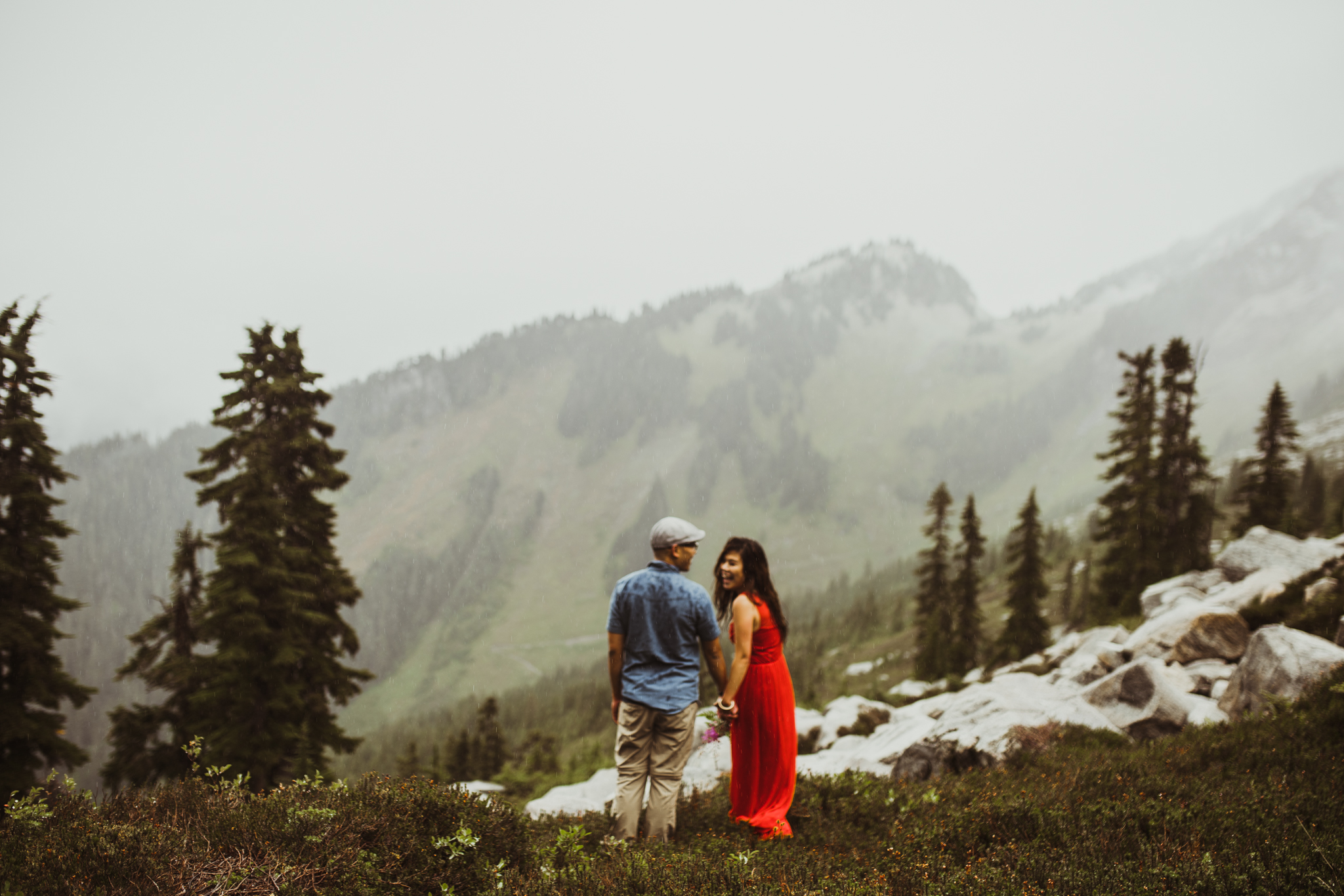 ©Isaiah-&-Taylor-Photography---Hidden-Lake-Cascade-Mountains-Engagement,-Washington-063.jpg