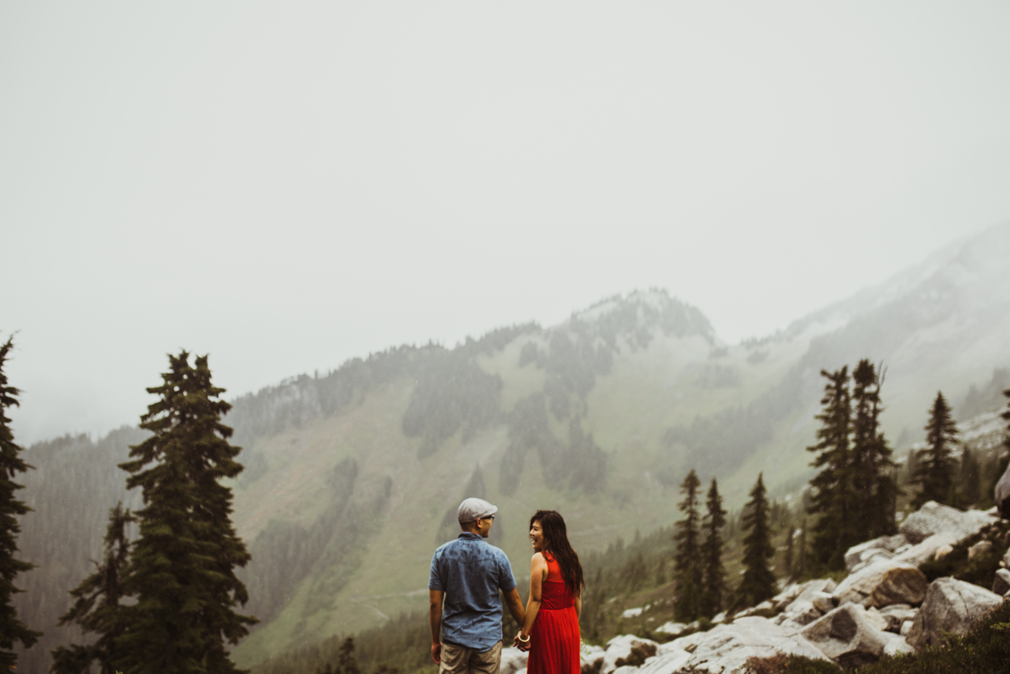 ©Isaiah-&-Taylor-Photography---Hidden-Lake-Cascade-Mountains-Engagement,-Washington-064.jpg