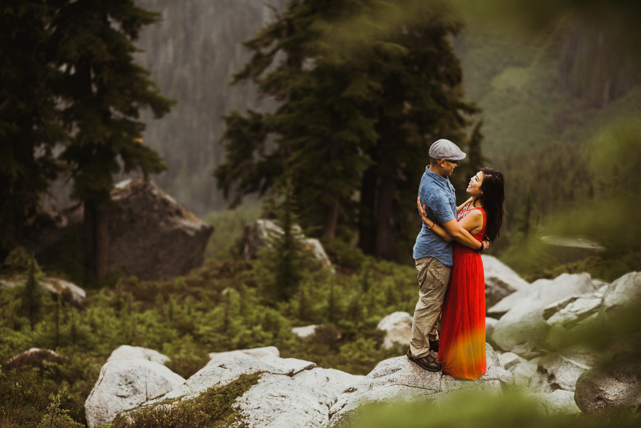 ©Isaiah-&-Taylor-Photography---Hidden-Lake-Cascade-Mountains-Engagement,-Washington-076.jpg