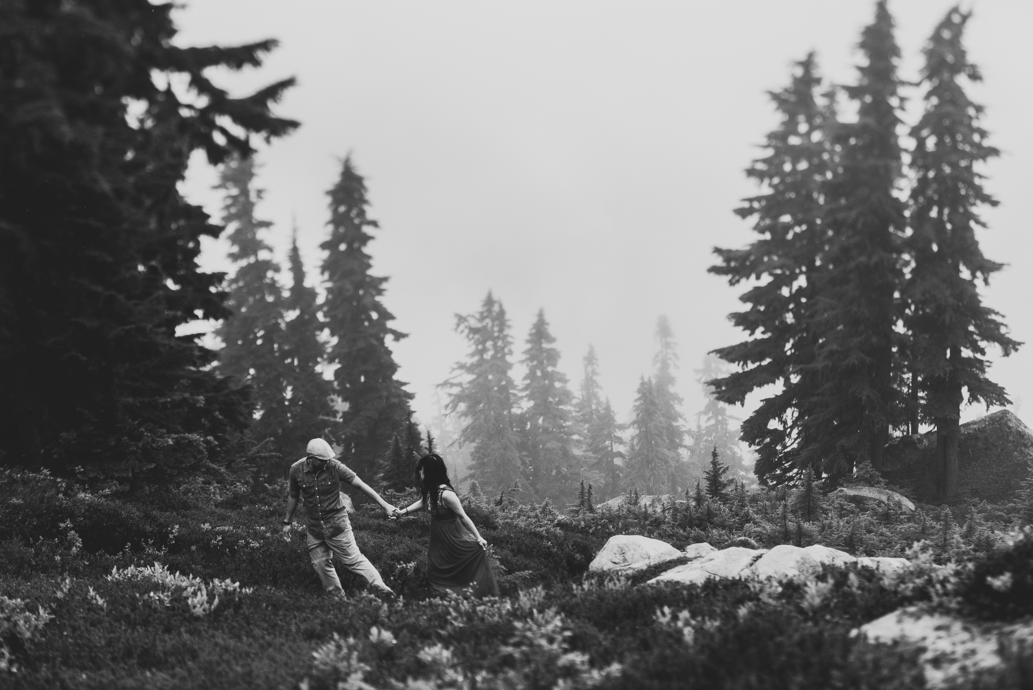 ©Isaiah-&-Taylor-Photography---Hidden-Lake-Cascade-Mountains-Engagement,-Washington-080.jpg