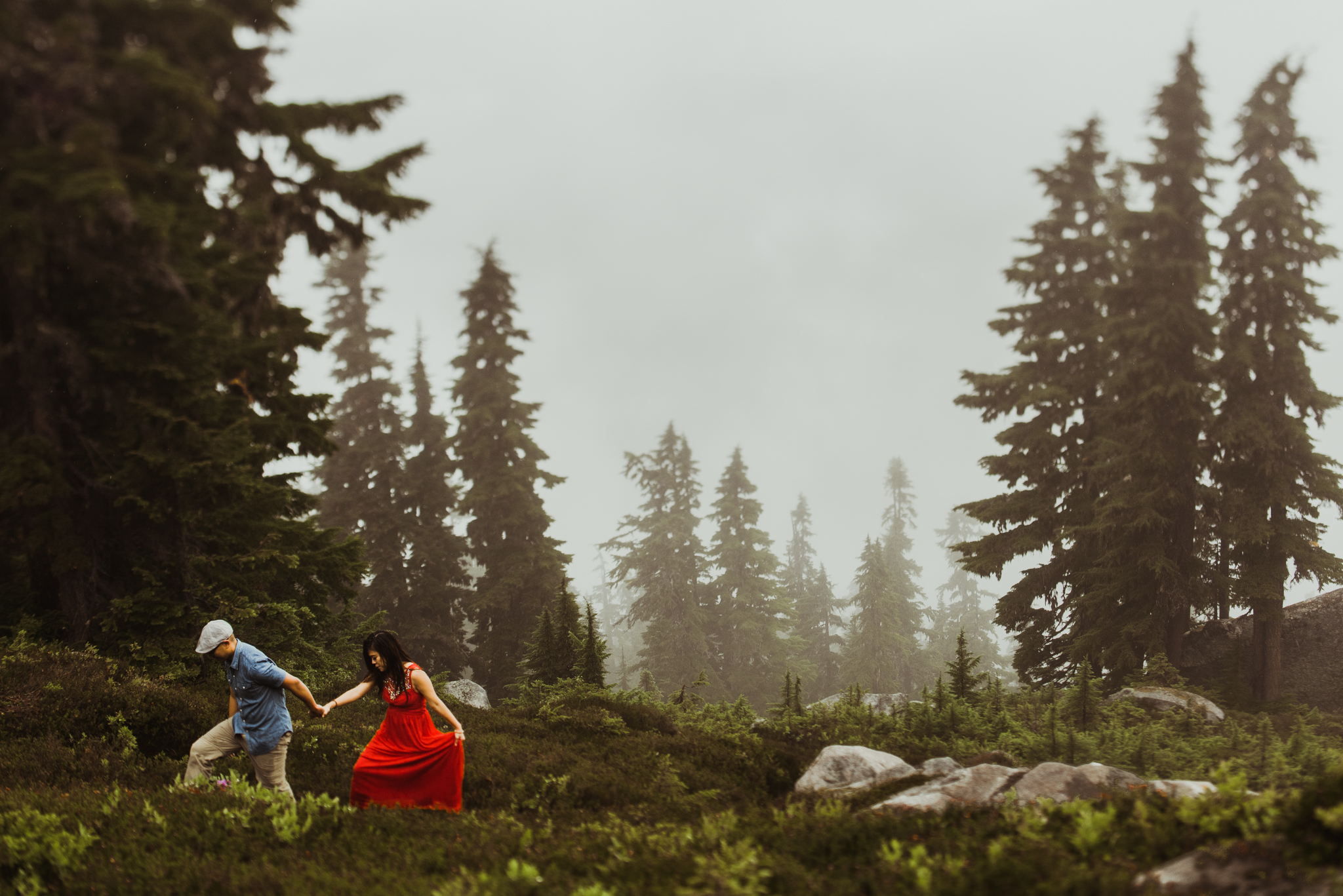 ©Isaiah-&-Taylor-Photography---Hidden-Lake-Cascade-Mountains-Engagement,-Washington-082.jpg