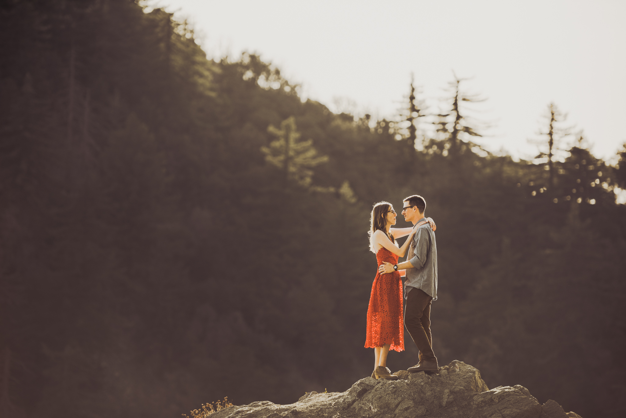 ©Isaiah + Taylor Photography - Los Angeles National Forest Engagement-0044.jpg