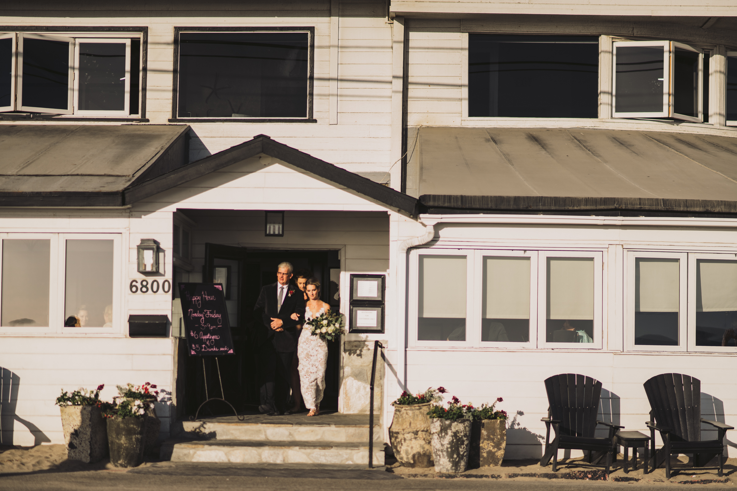 ©Isaiah + Taylor Photography - The Sunset Restaurant Wedding, Malibu Beach CA-0046.jpg