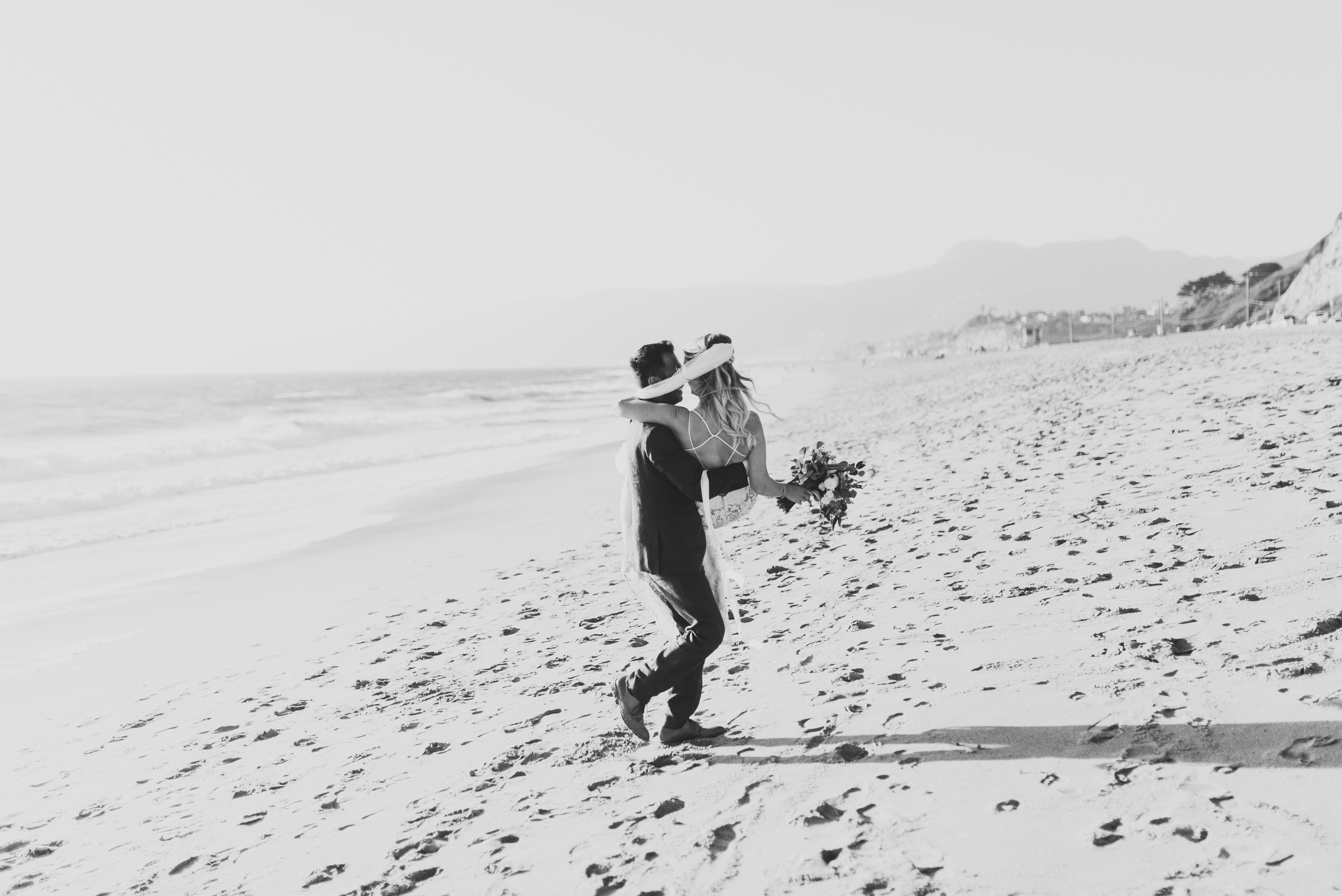 ©Isaiah + Taylor Photography - The Sunset Restaurant Wedding, Malibu Beach CA-0091.jpg