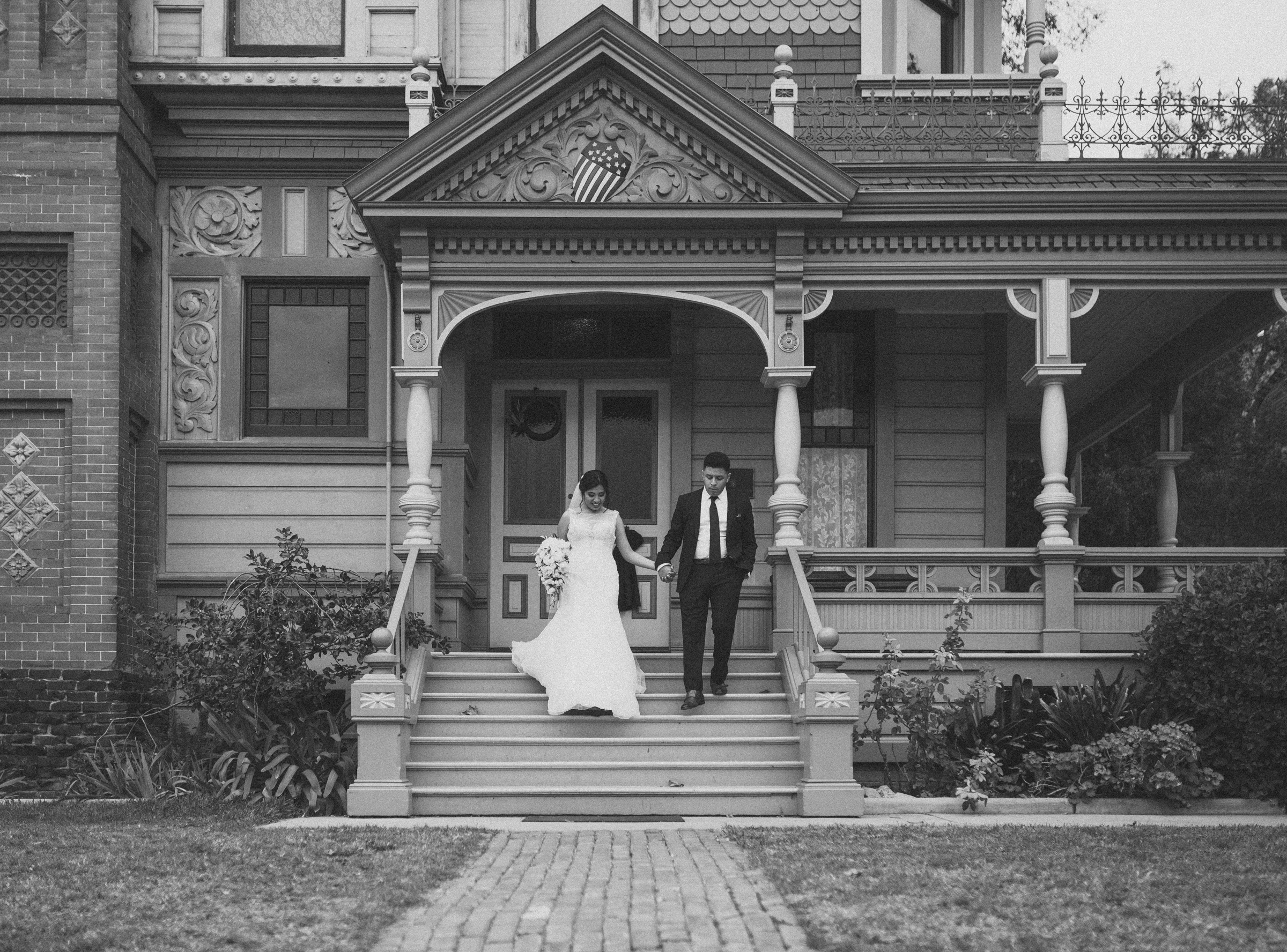 ©Isaiah-&-Taylor-Photography---Heritage-Square-Museum-Wedding,-Los-Angeles--48.jpg