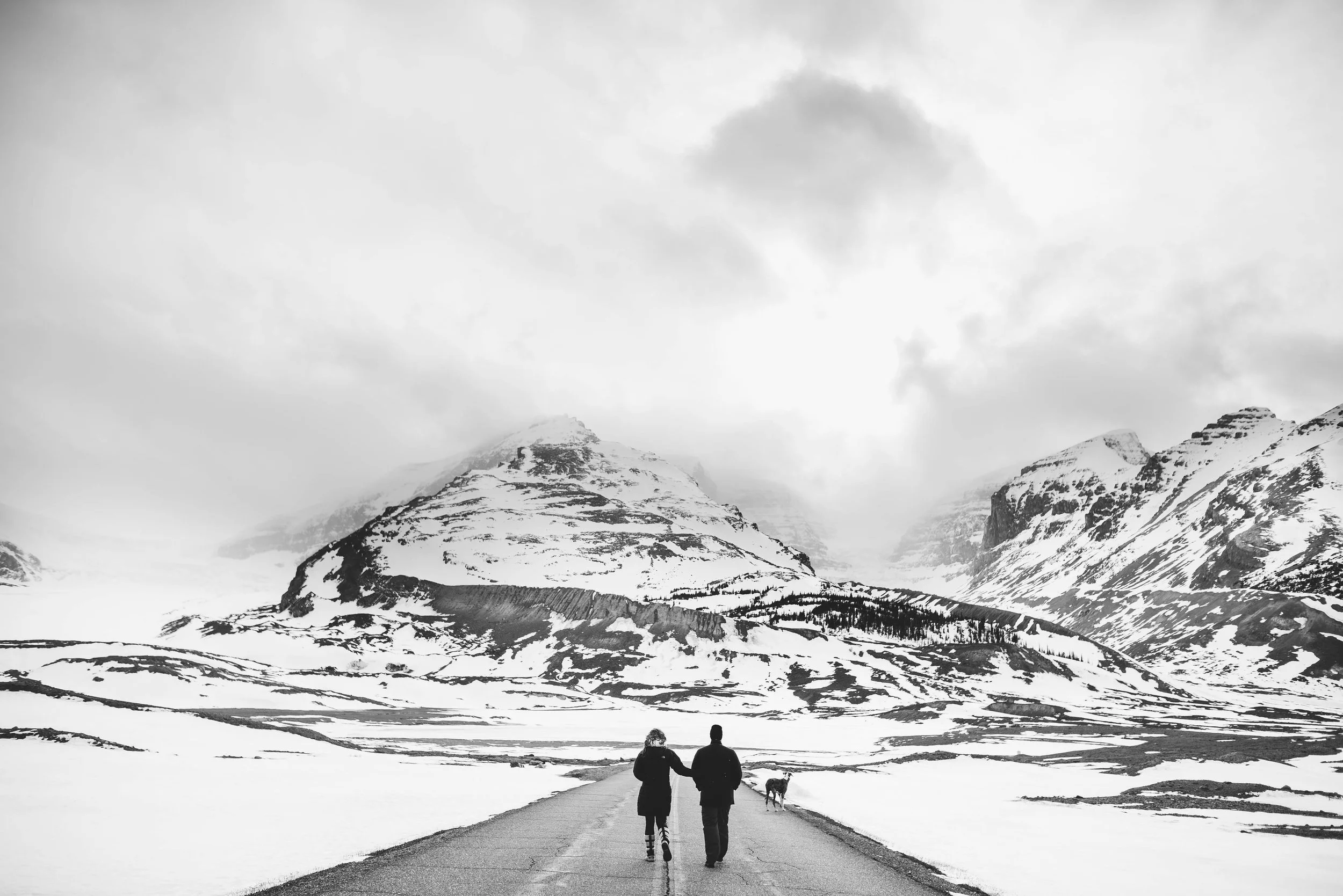 Isaiah-&-Taylor-Photography---Matt-&-Lindsay-Engagement-205.jpg