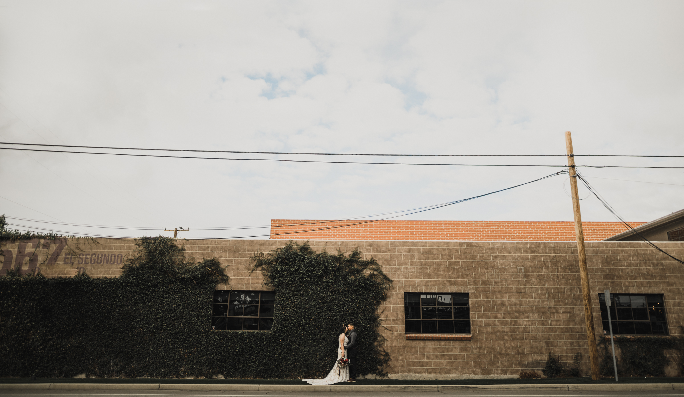 ©Isaiah + Taylor Photography - Smoky Hollow Studios Wedding, El Segundo, Los Angeles Wedding Photographer-83.jpg