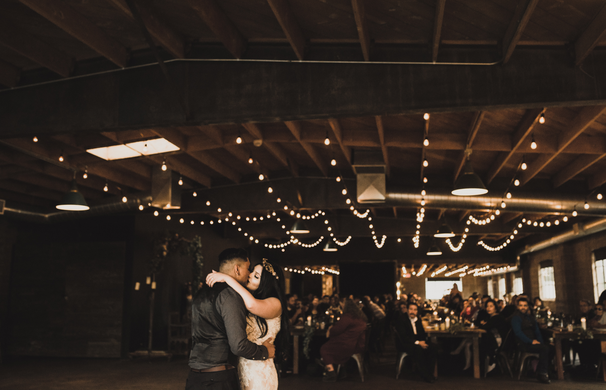 ©Isaiah + Taylor Photography - Smoky Hollow Studios Wedding, El Segundo, Los Angeles Wedding Photographer-120.jpg