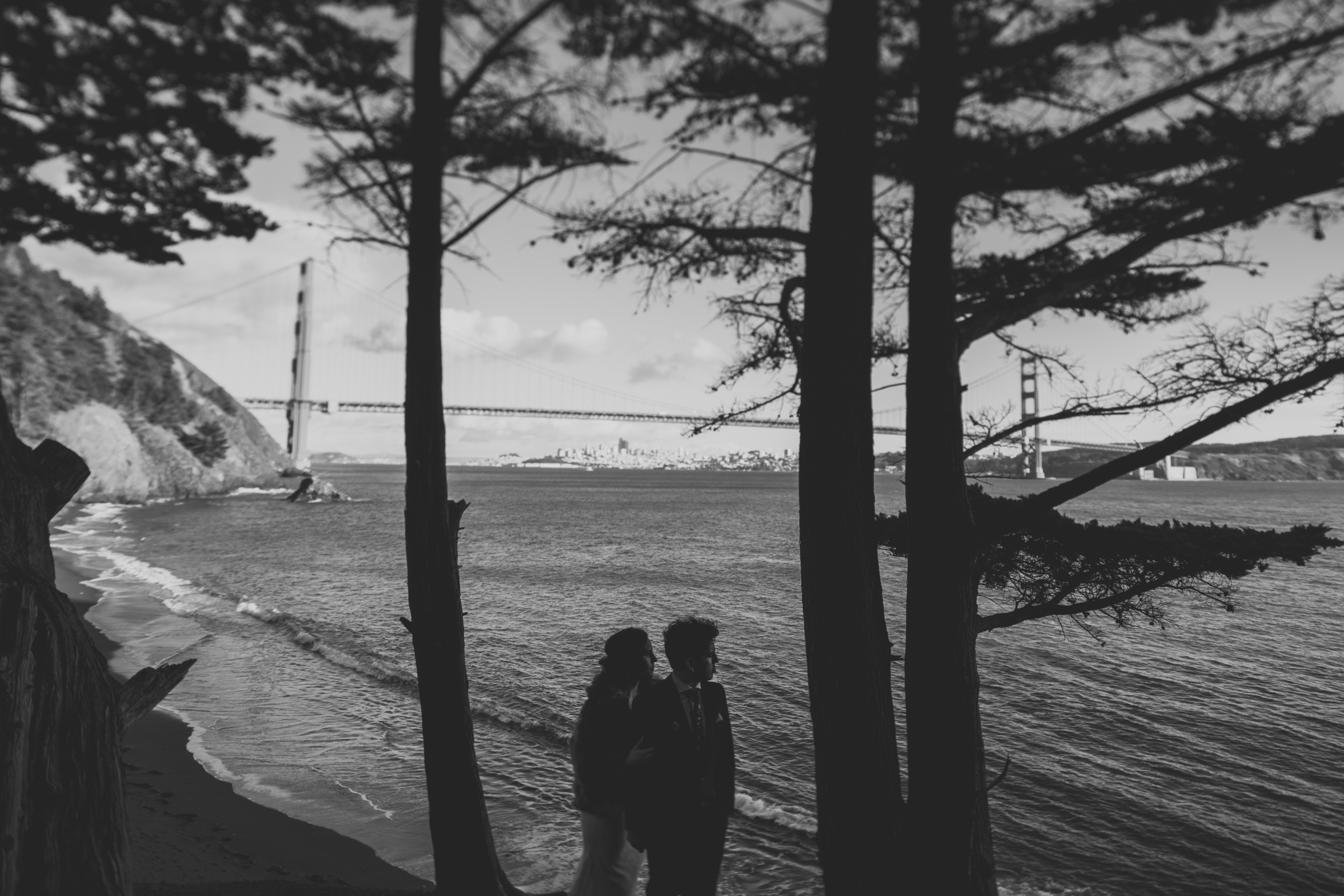 ©Isaiah + Taylor Photography - San Fransisco Elopement, Golden Gate Bridge-35.jpg