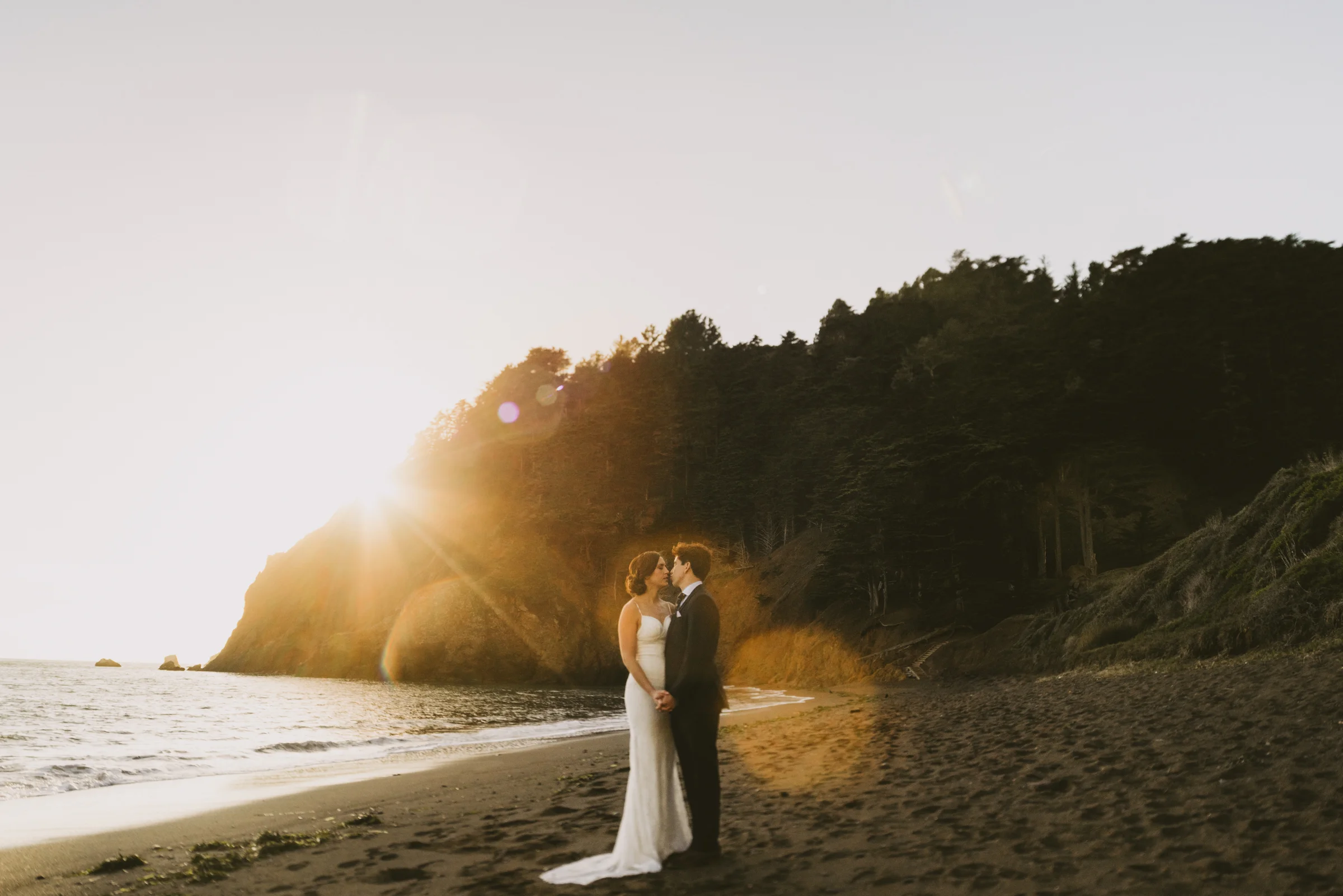 ©Isaiah + Taylor Photography - San Fransisco Elopement, Golden Gate Bridge-44.jpg