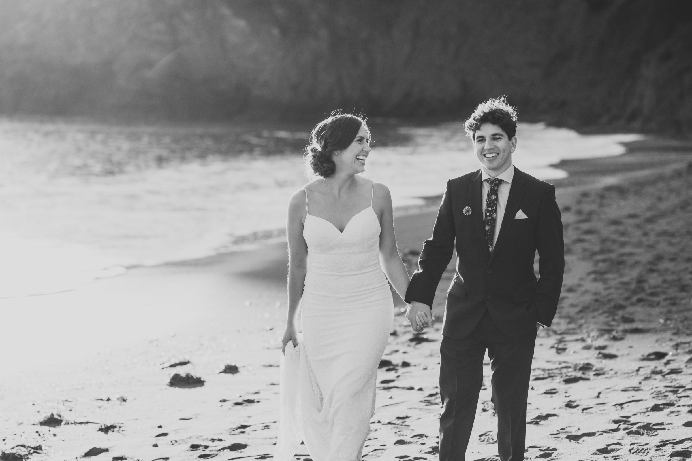 ©Isaiah + Taylor Photography - San Fransisco Elopement, Golden Gate Bridge-49.jpg