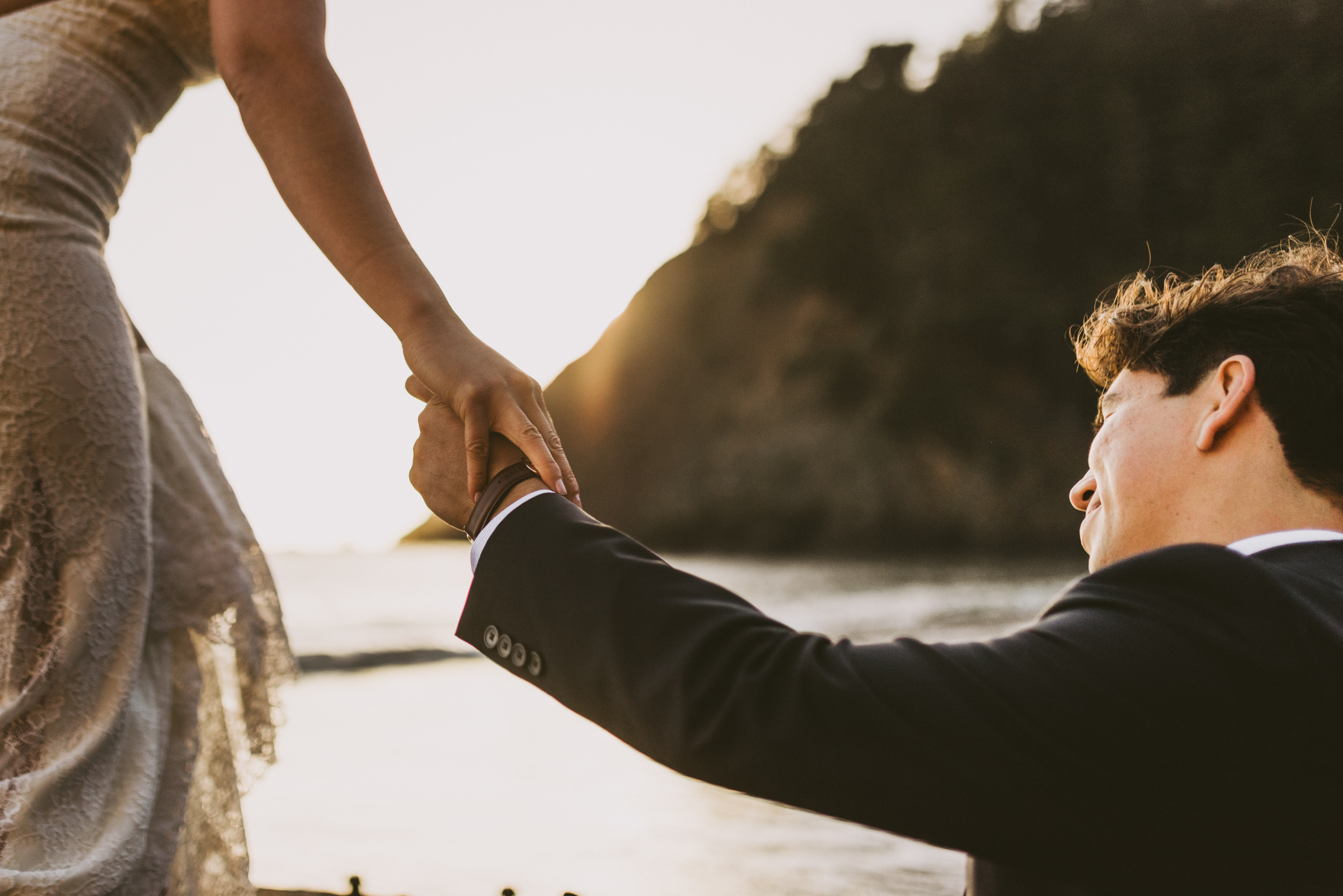 ©Isaiah + Taylor Photography - San Fransisco Elopement, Golden Gate Bridge-67.jpg