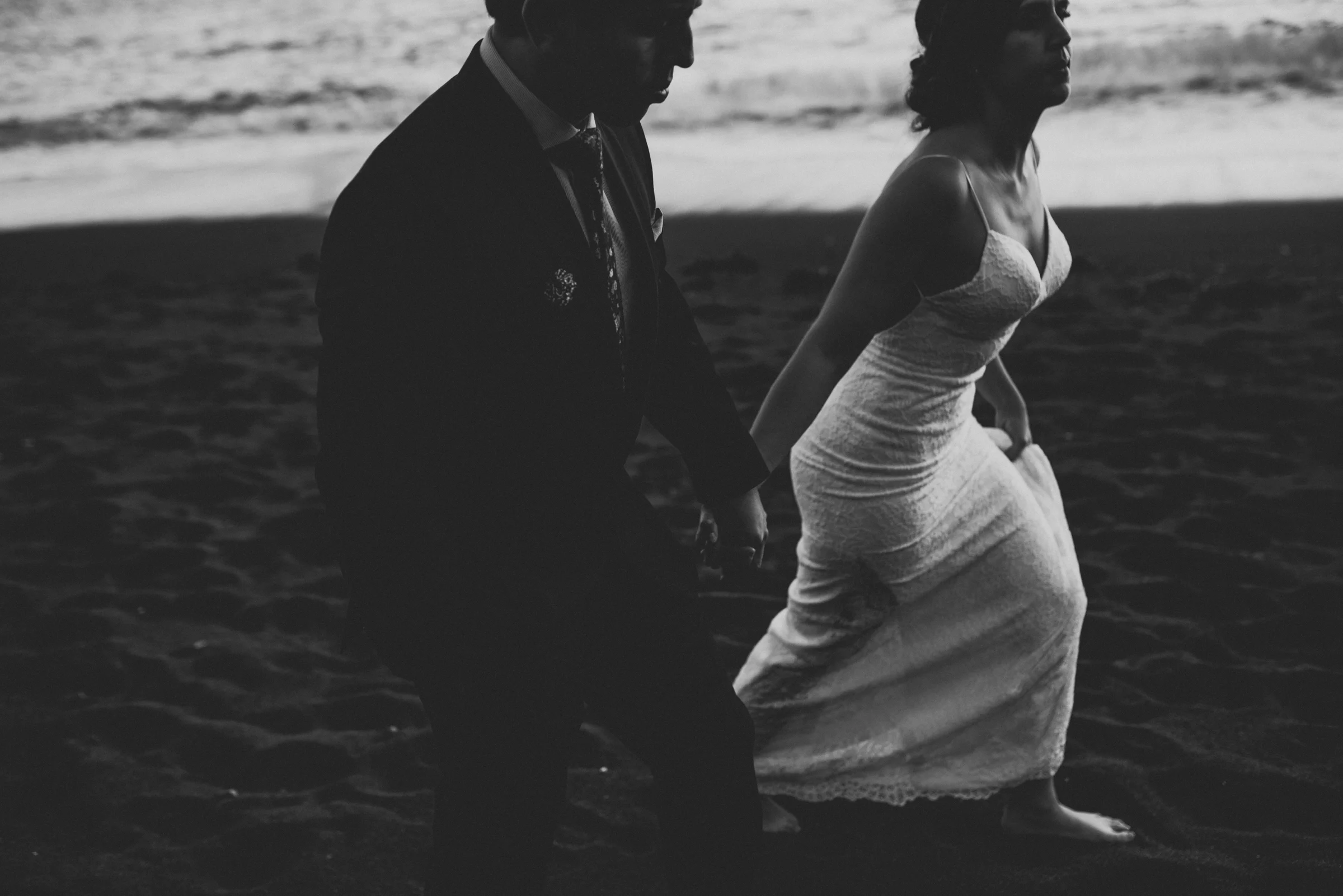©Isaiah + Taylor Photography - San Fransisco Elopement, Golden Gate Bridge-91.jpg