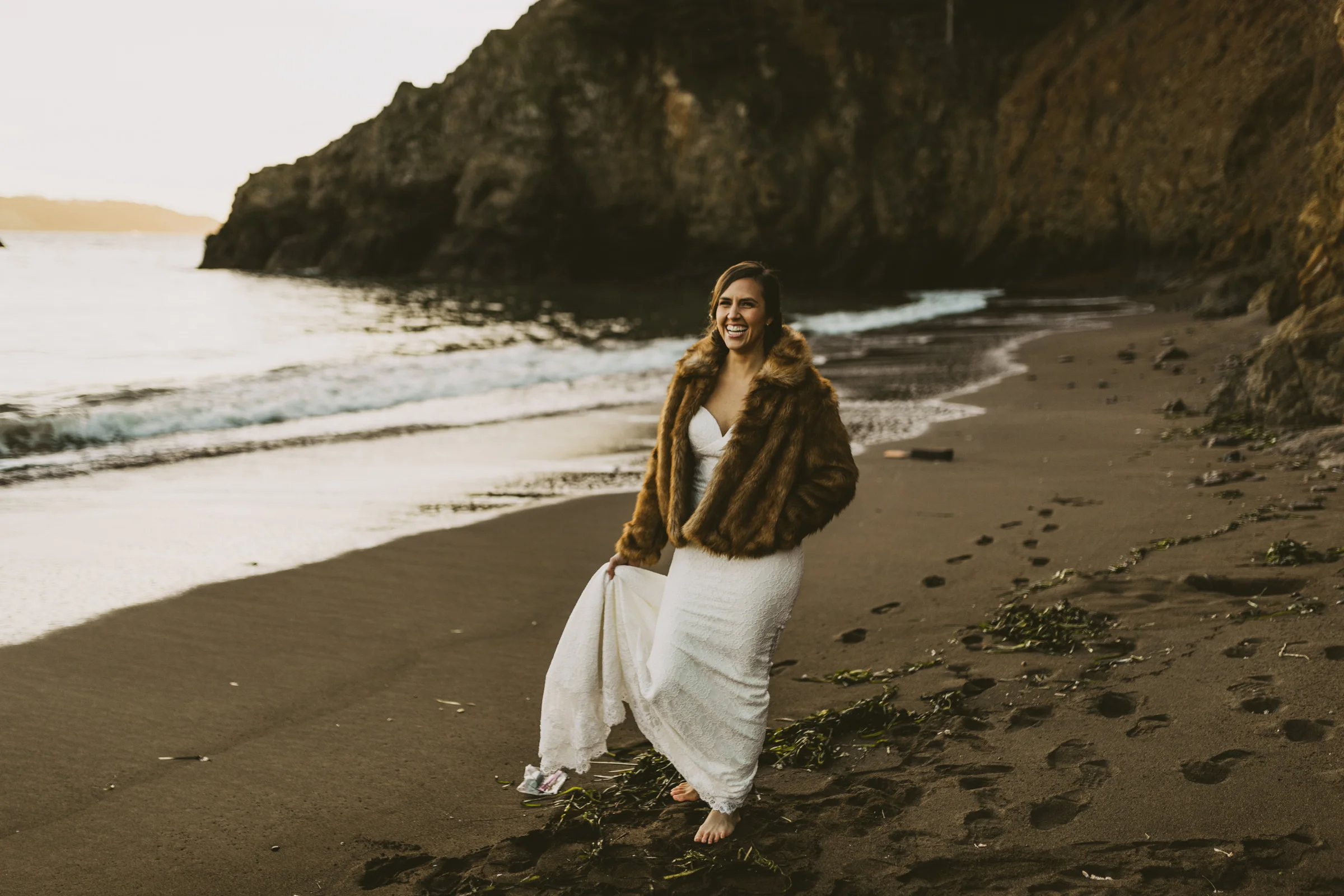 ©Isaiah + Taylor Photography - San Fransisco Elopement, Golden Gate Bridge-100.jpg