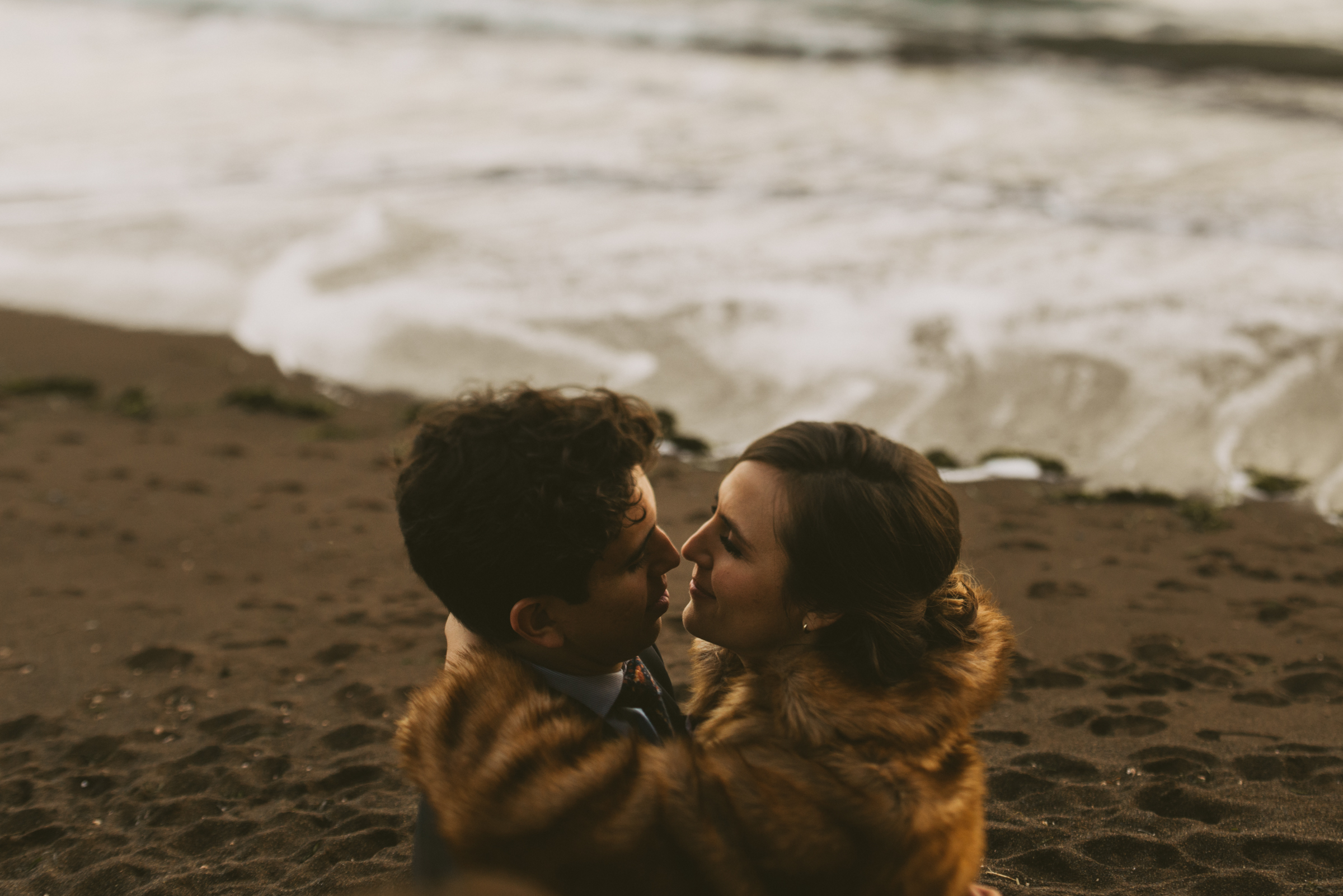 ©Isaiah + Taylor Photography - San Fransisco Elopement, Golden Gate Bridge-107.jpg