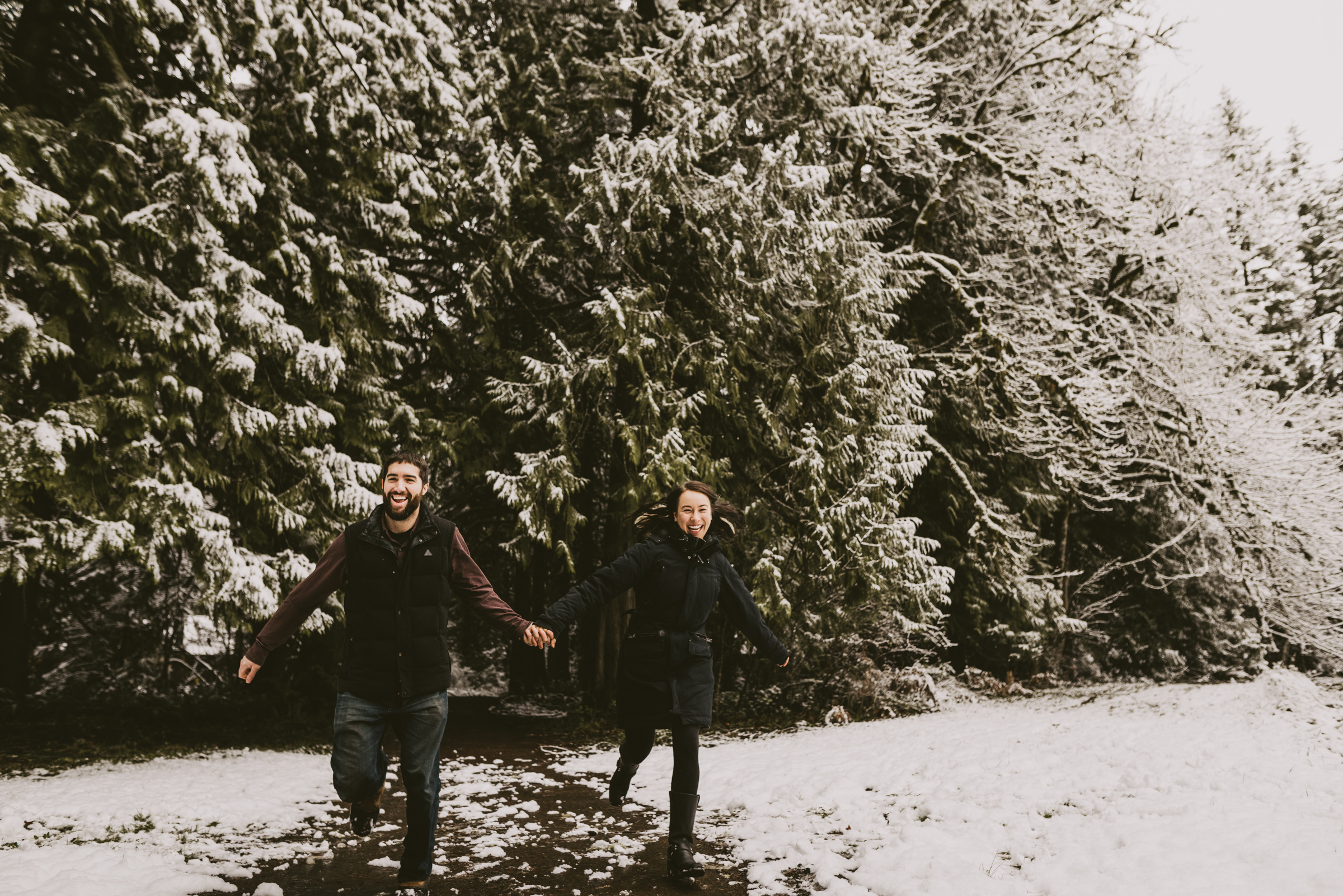 © Isaiah + Taylor Photography - Portland, Oregon Winter Forest Cabin Engagement-10.jpg