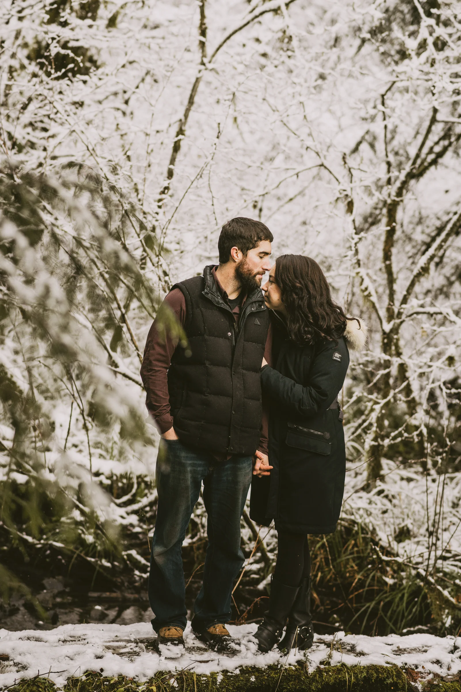 © Isaiah + Taylor Photography - Portland, Oregon Winter Forest Cabin Engagement-16.jpg