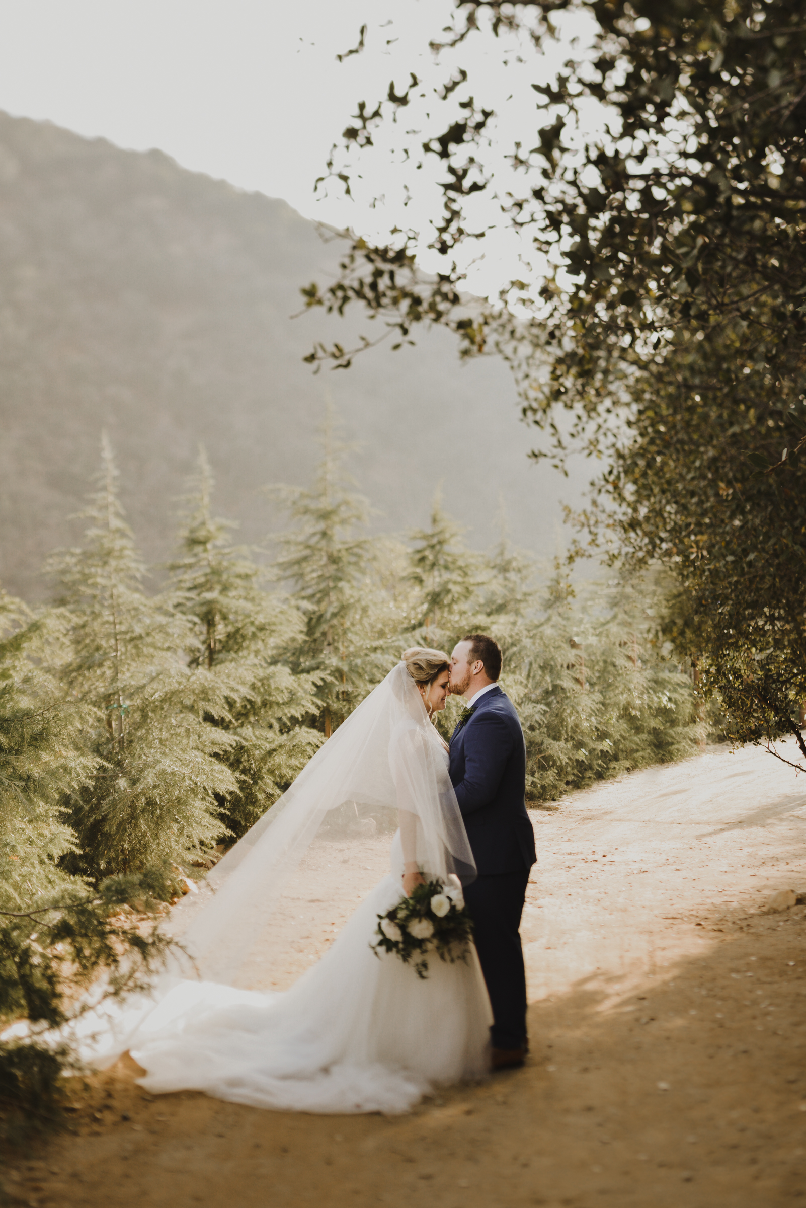 ©Isaiah + Taylor Photography - Serendipity Gardens Wedding, Oak Glen, San Bernarndino Wedding Photographer-24.jpg