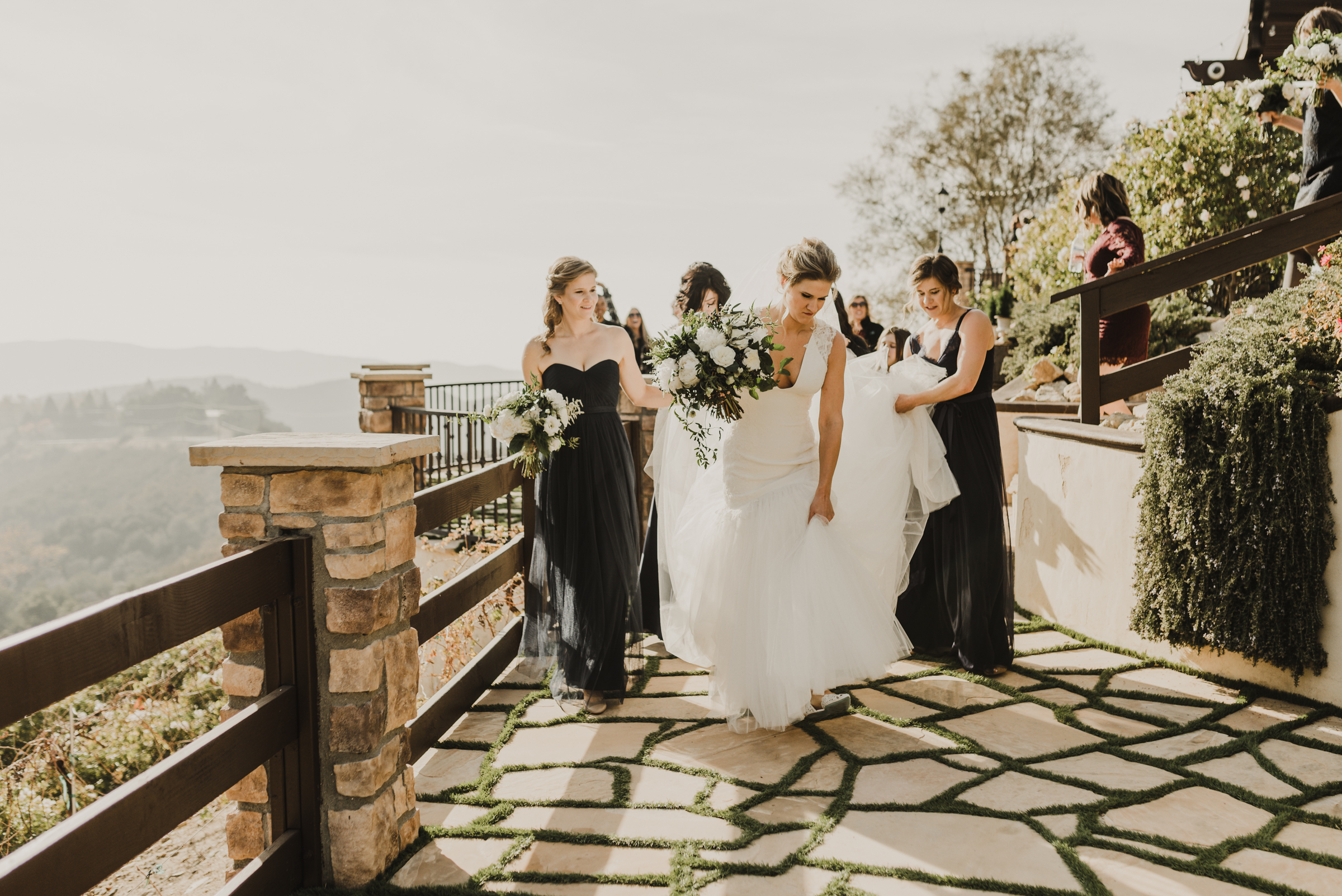 ©Isaiah + Taylor Photography - Serendipity Gardens Wedding, Oak Glen, San Bernarndino Wedding Photographer-27.jpg