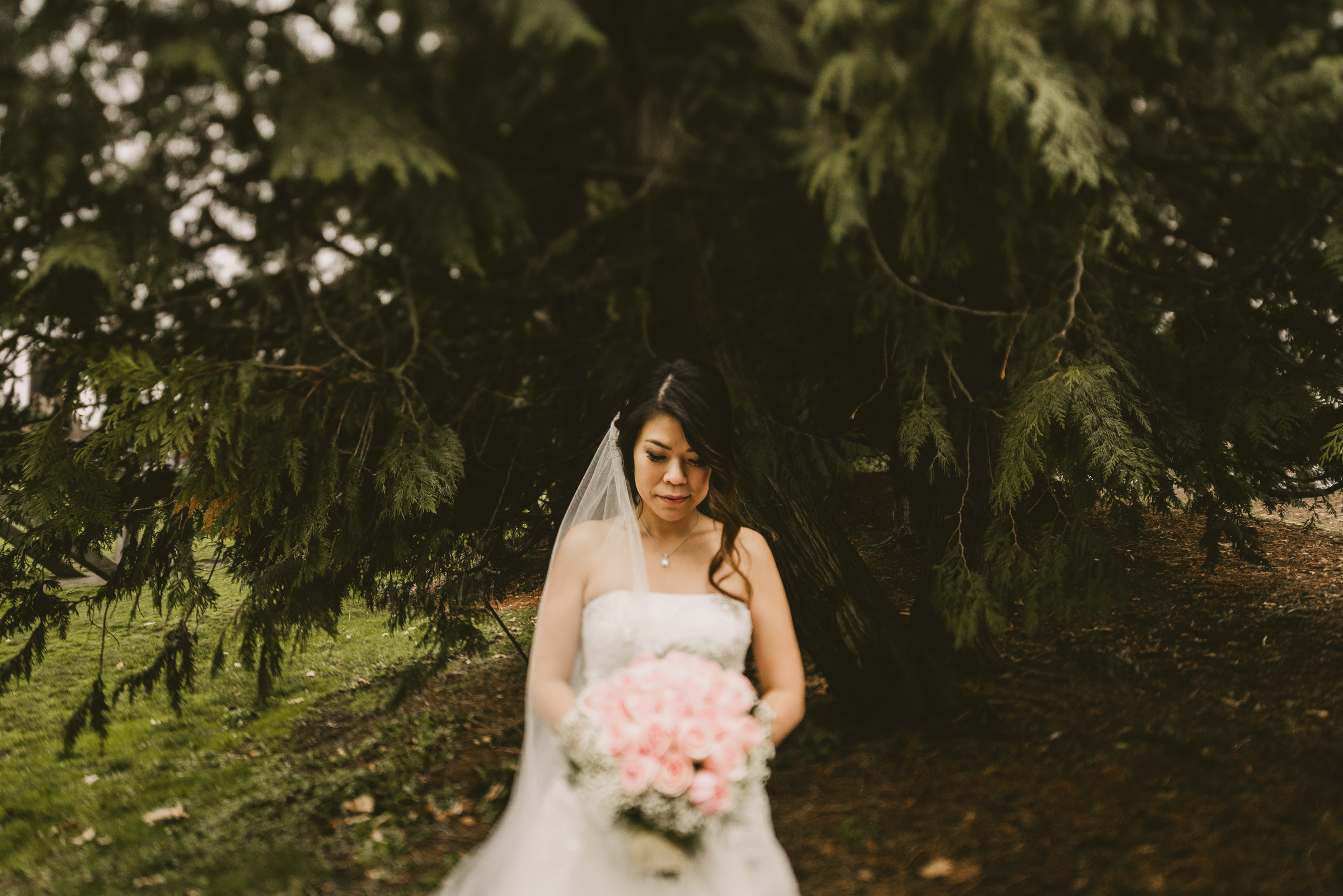 ©Isaiah + Taylor Photography - Arnold + Livvy Wedding - 123116 -31.jpg