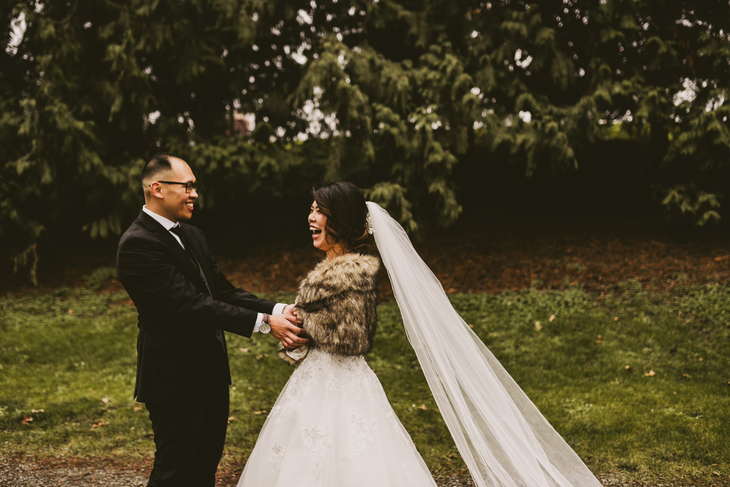 ©Isaiah + Taylor Photography - Arnold + Livvy Wedding - 123116 -53.jpg