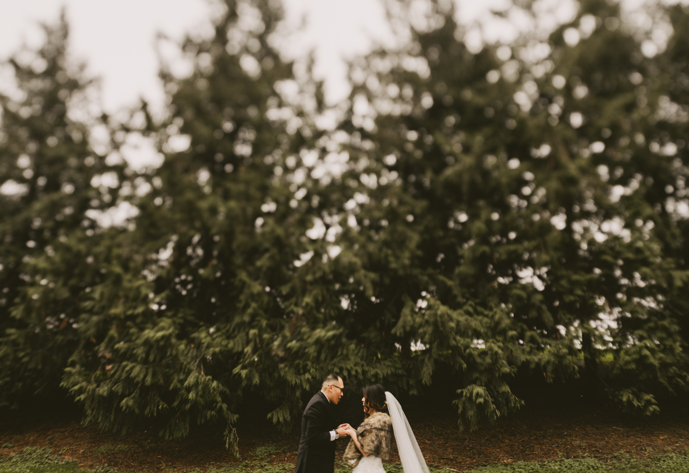 ©Isaiah + Taylor Photography - Arnold + Livvy Wedding - 123116 -63.jpg