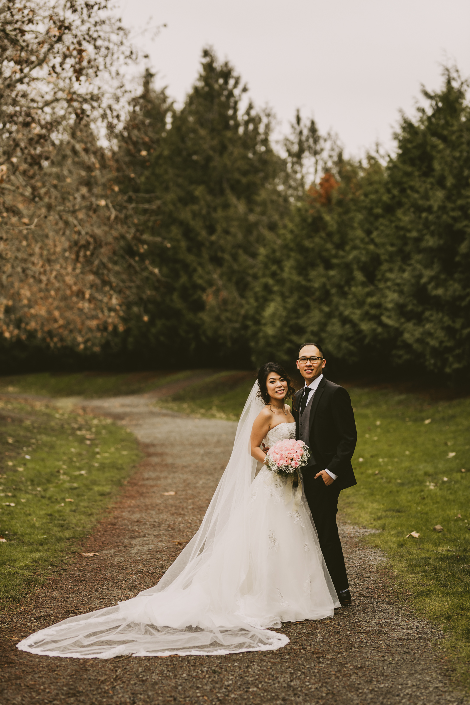 ©Isaiah + Taylor Photography - Arnold + Livvy Wedding - 123116 -75.jpg