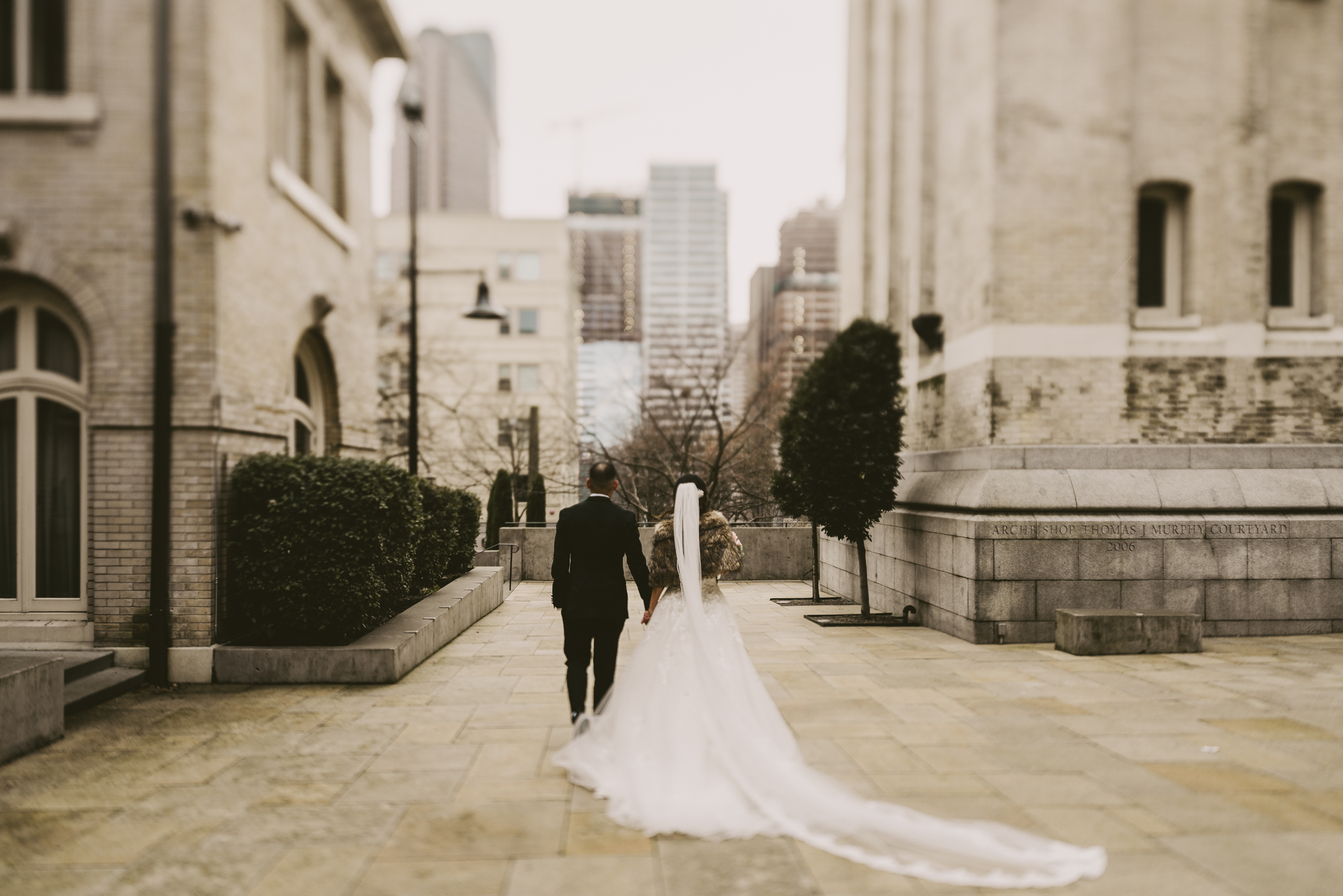 ©Isaiah + Taylor Photography - Arnold + Livvy Wedding - 123116 -216.jpg