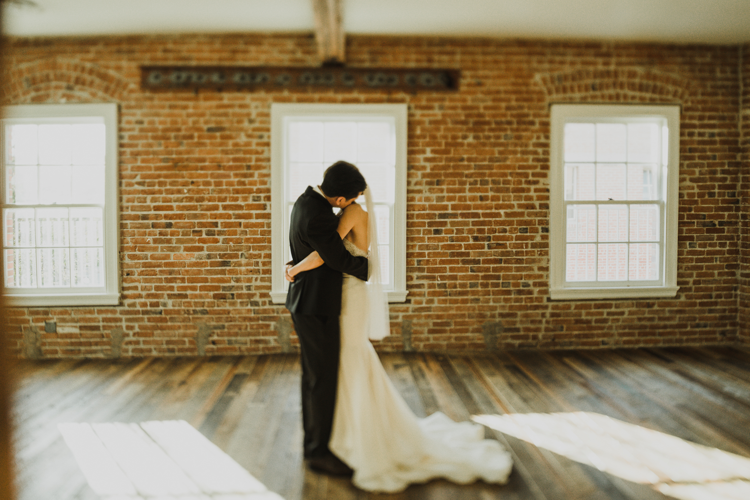 ©Isaiah + Taylor Photography - The Estate On Second Wedding, Santa Ana - Orange County Wedding Photographer-32.jpg