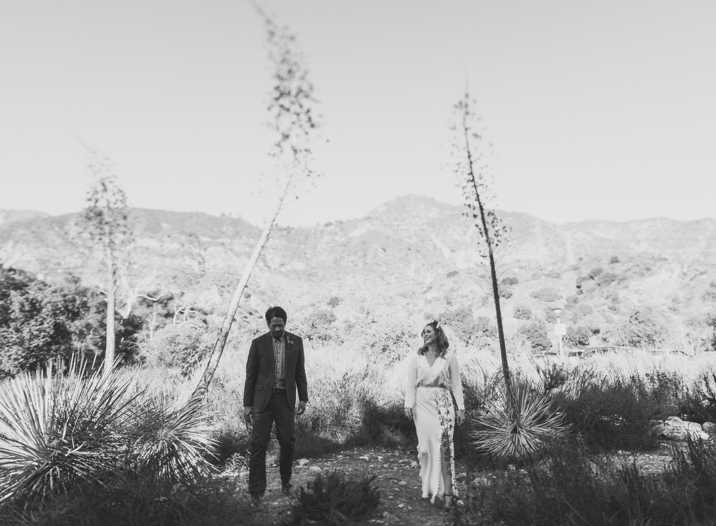 ©Isaiah + Taylor Photography - Intimate Elopement, Eaton Canyon, Los Angeles Wedding Photographer-31.jpg